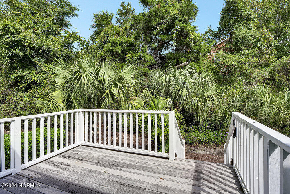 622 Sloop Pointe Lane