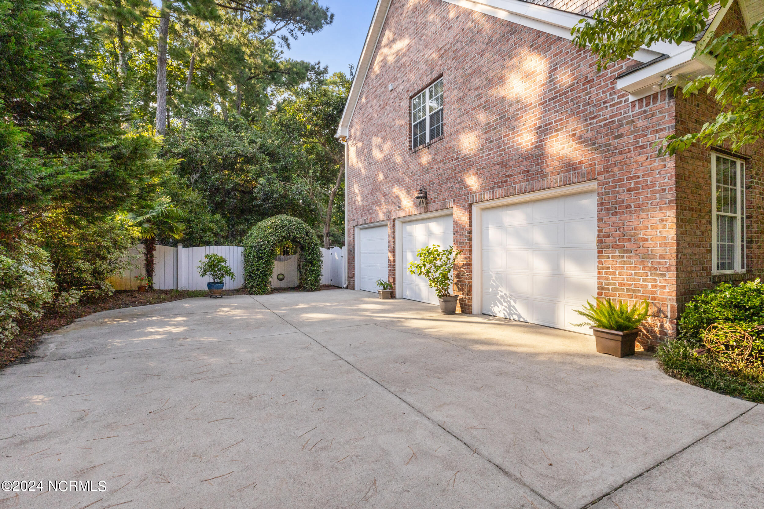 5614 Harvest Grove Lane