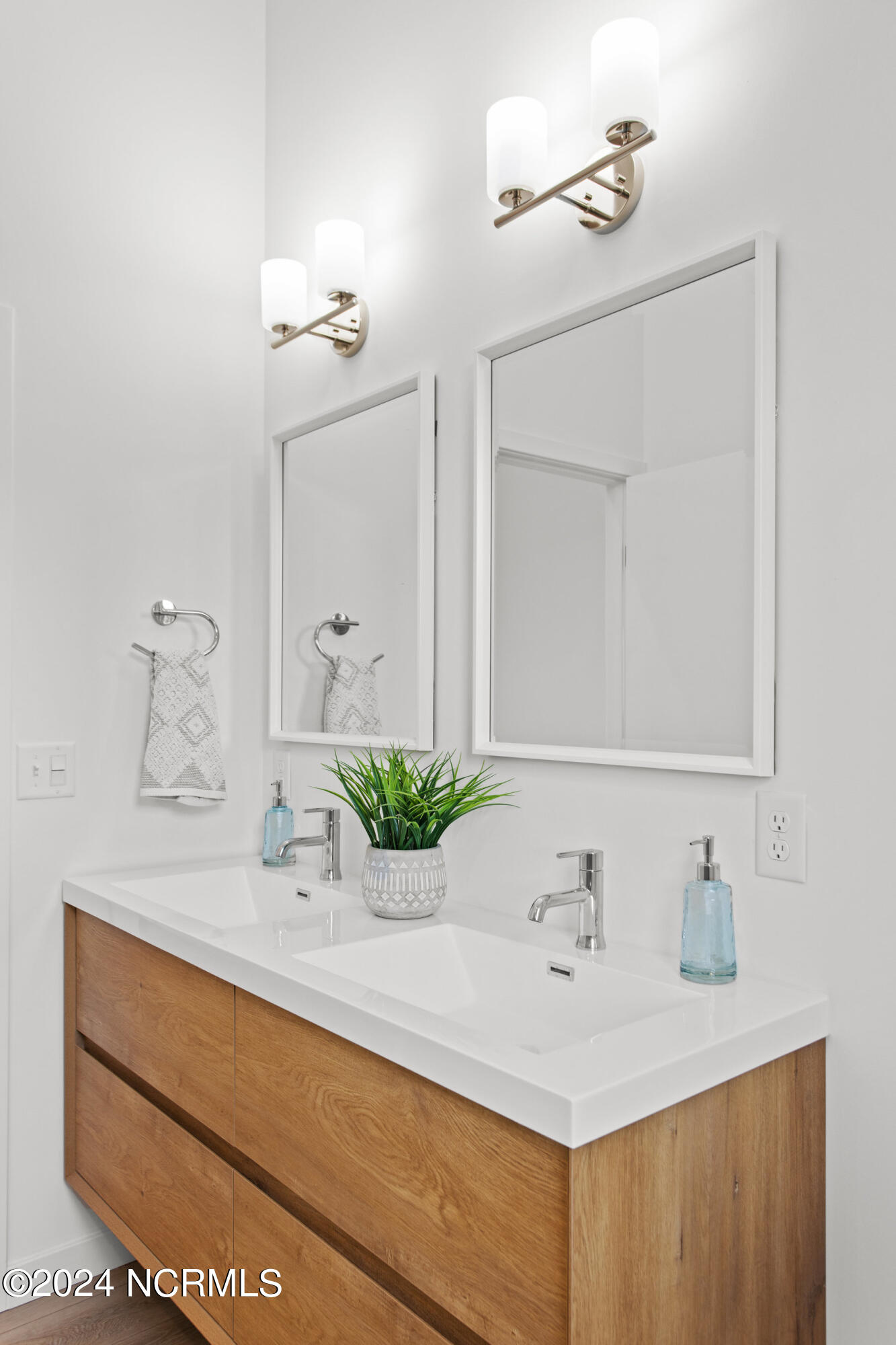 106 Hidden Cove Place