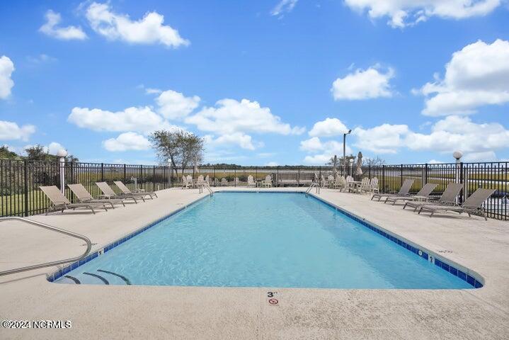 2549 Sloop Landing