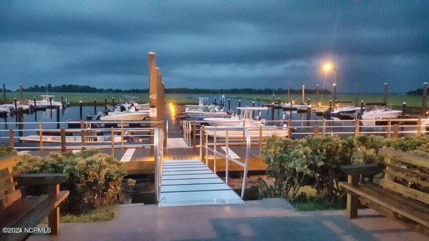 2549 Sloop Landing