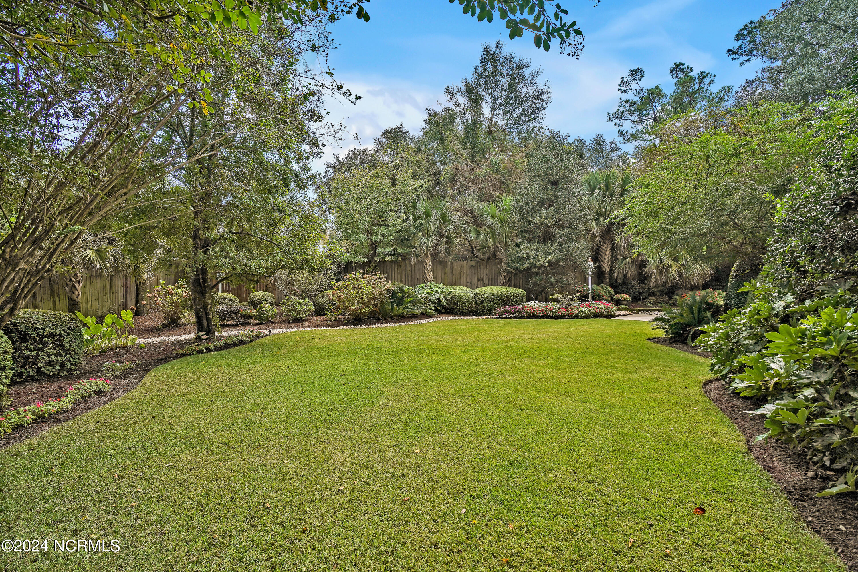 2549 Sloop Landing