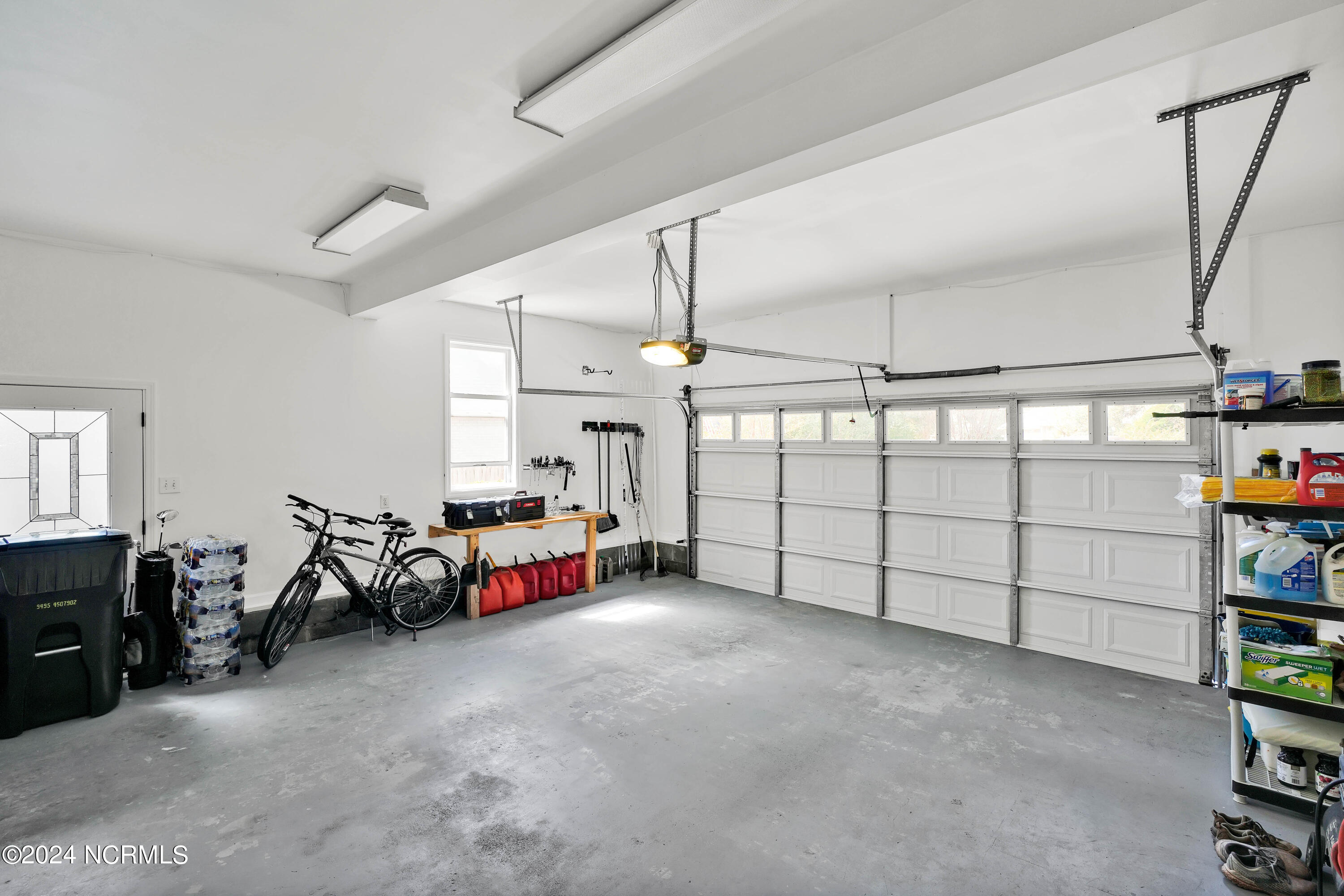 2549 Sloop Landing