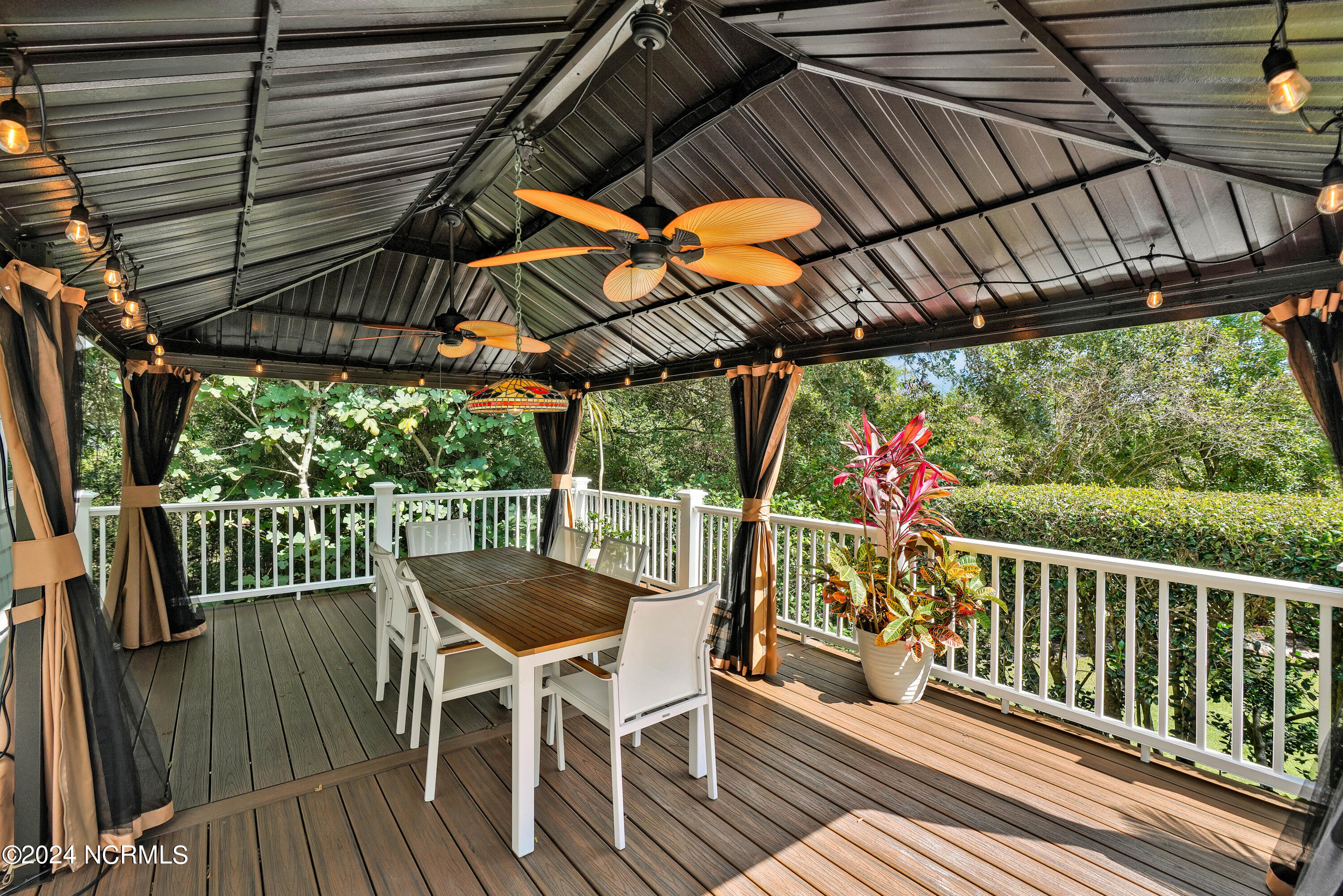 2549 Sloop Landing