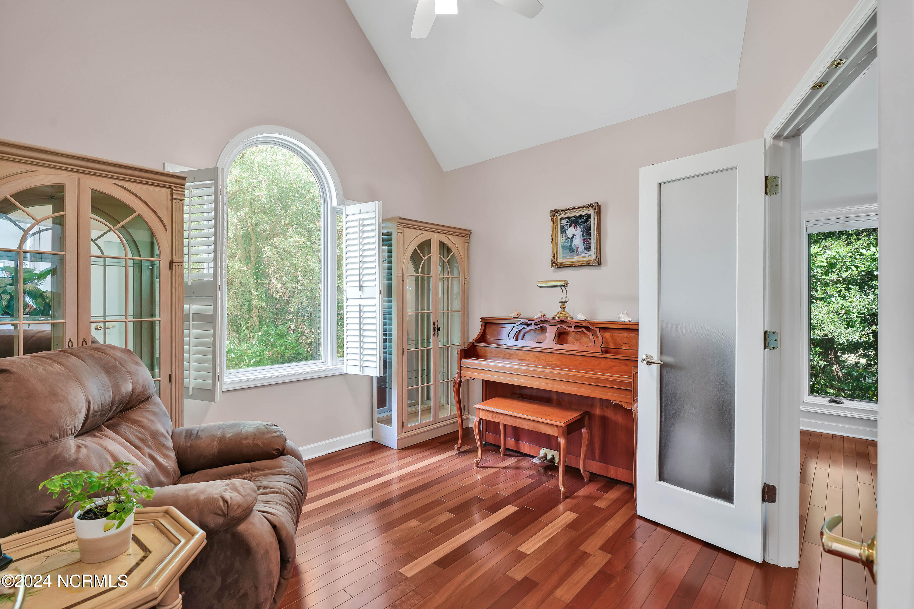 2549 Sloop Landing