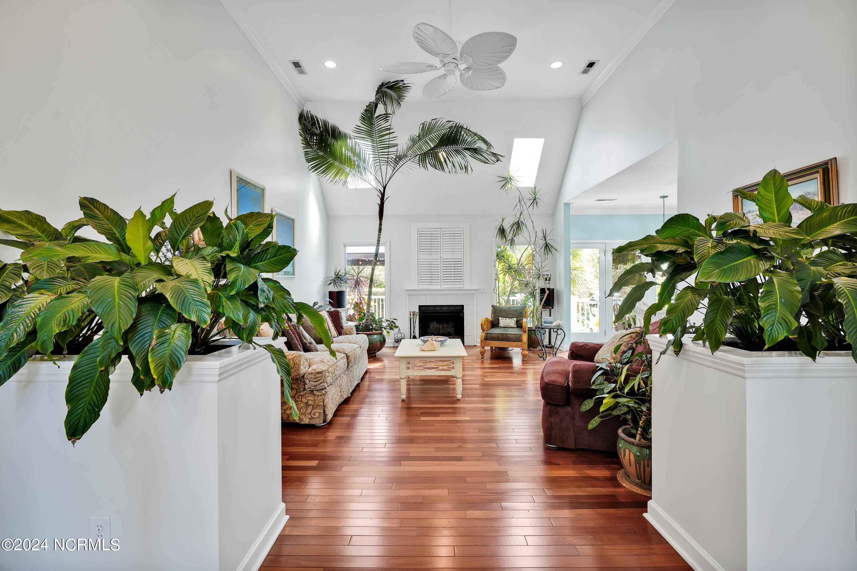 2549 Sloop Landing