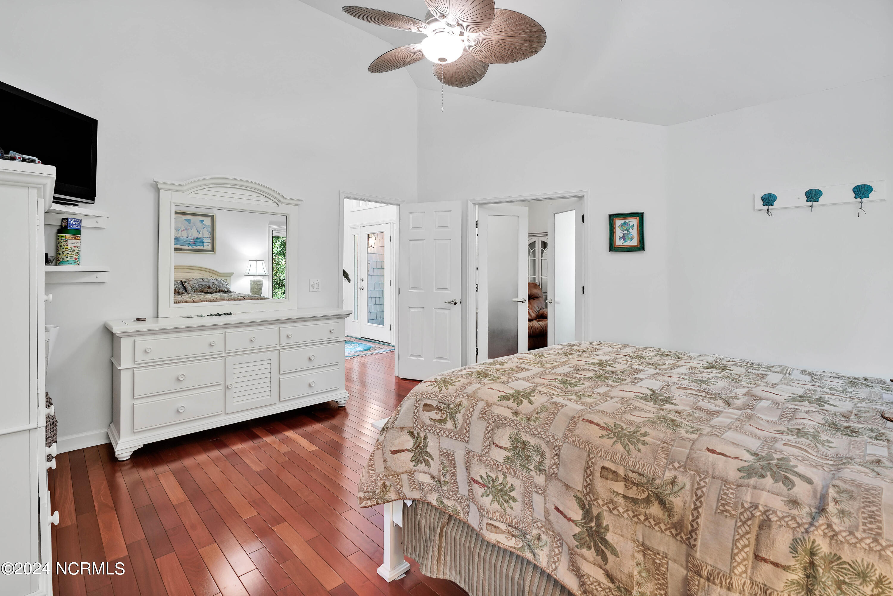 2549 Sloop Landing