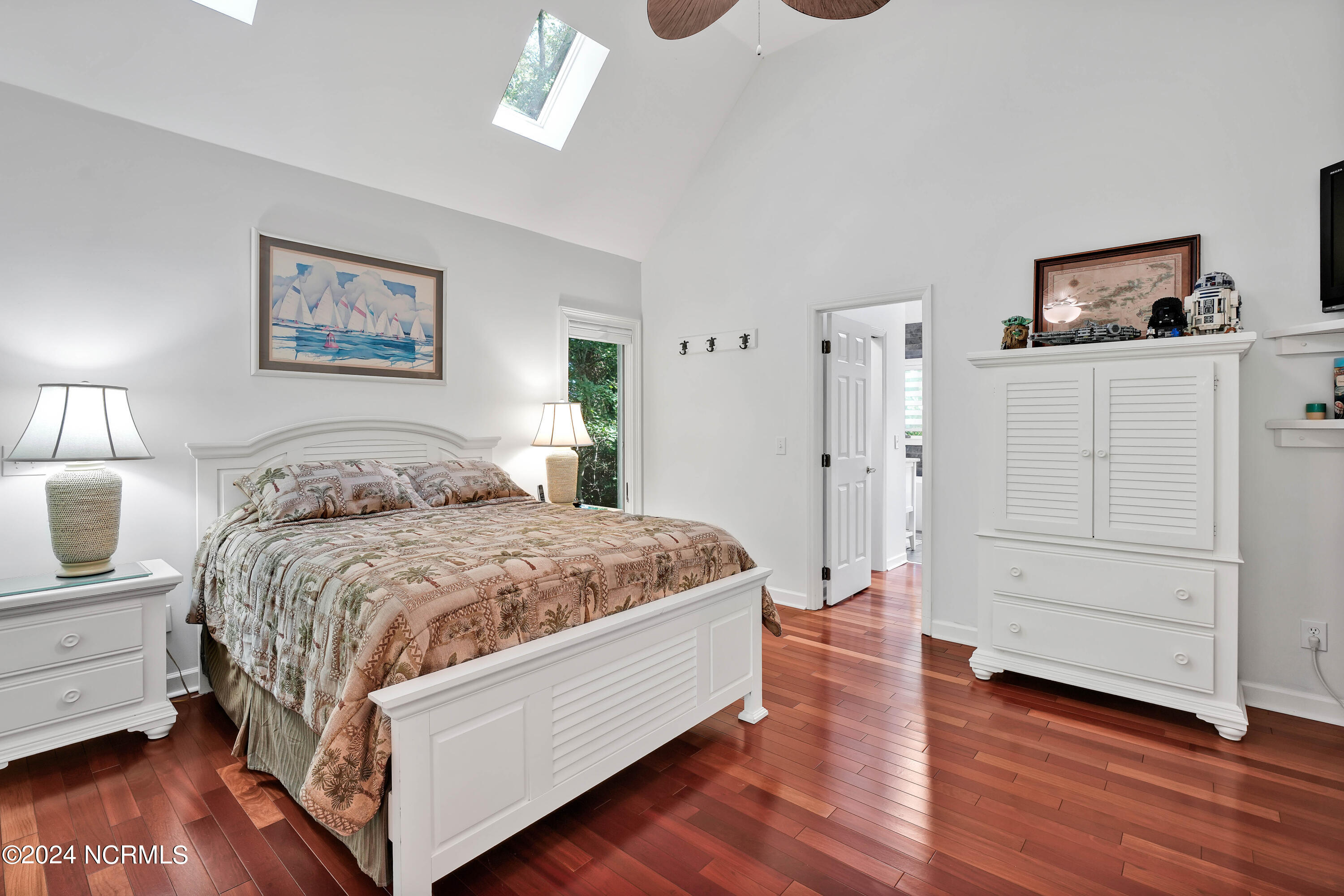 2549 Sloop Landing