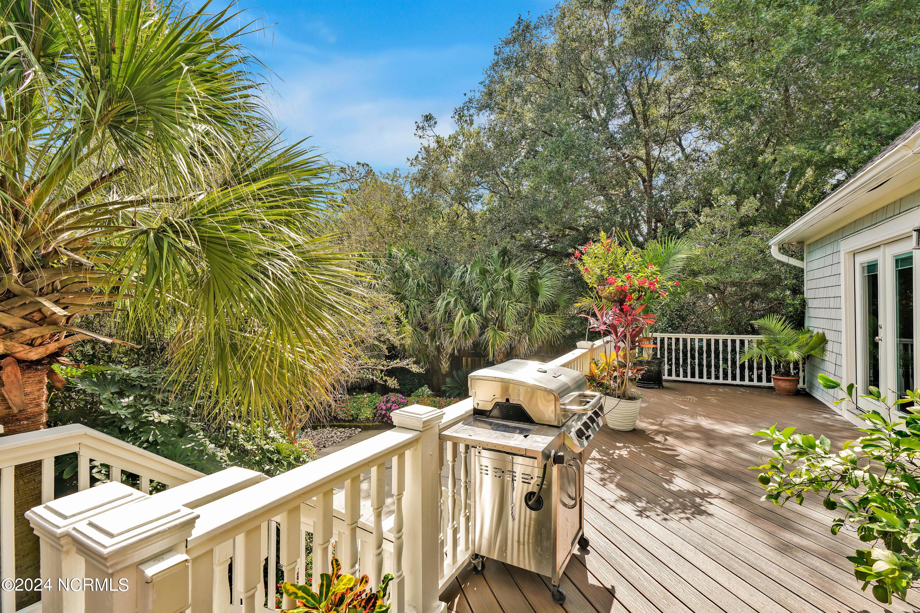 2549 Sloop Landing