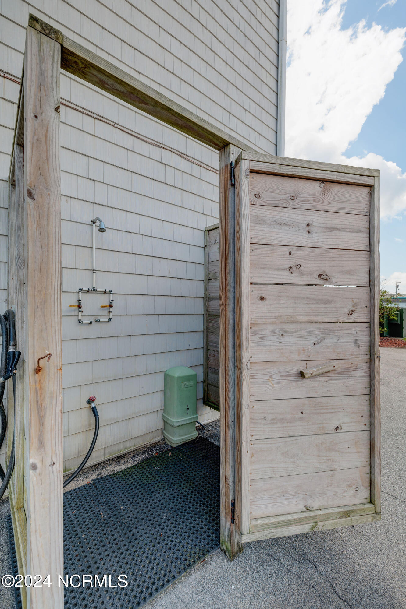 305 N Topsail Drive, Unit 16