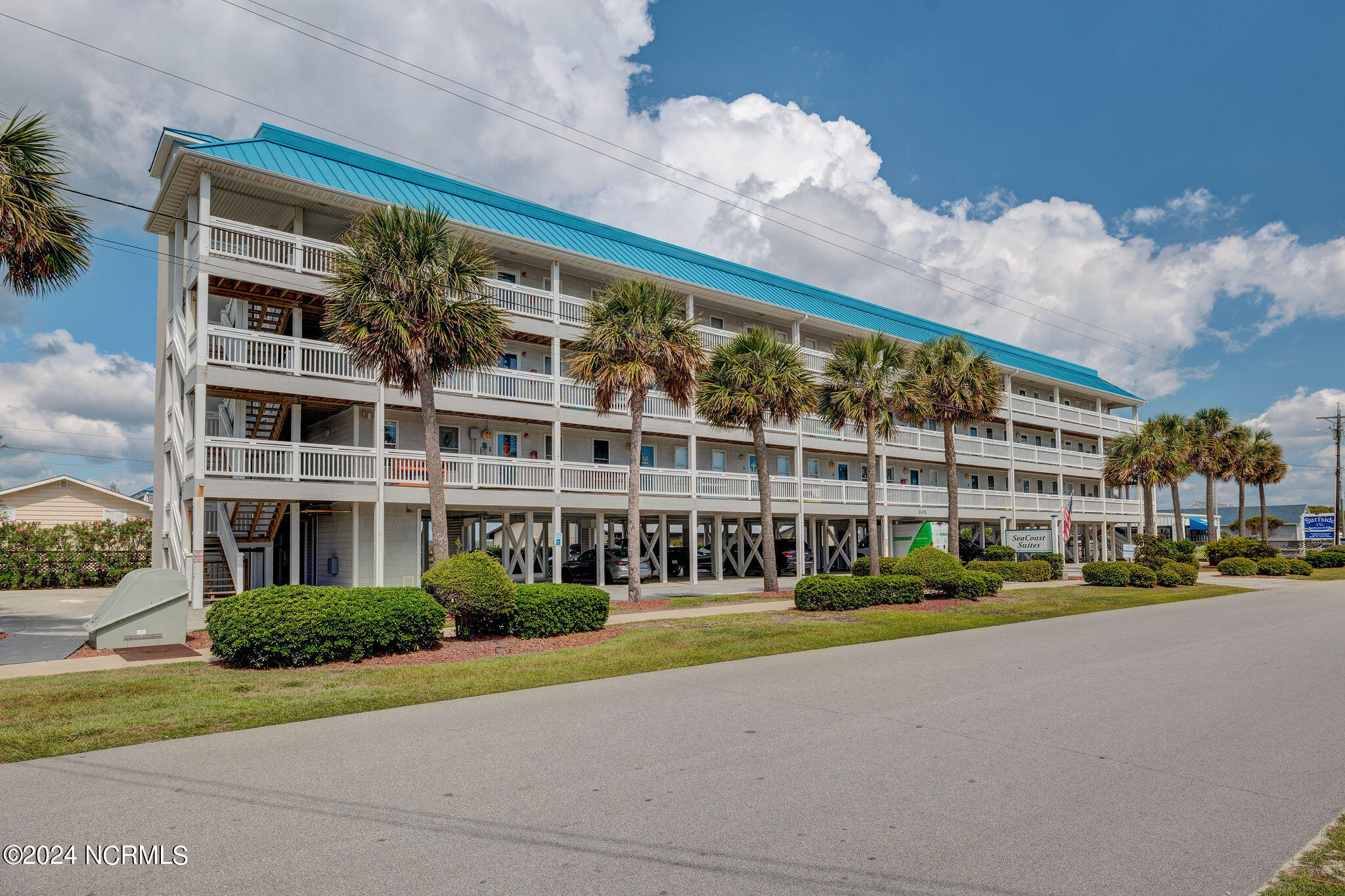 305 N Topsail Drive, Unit 16