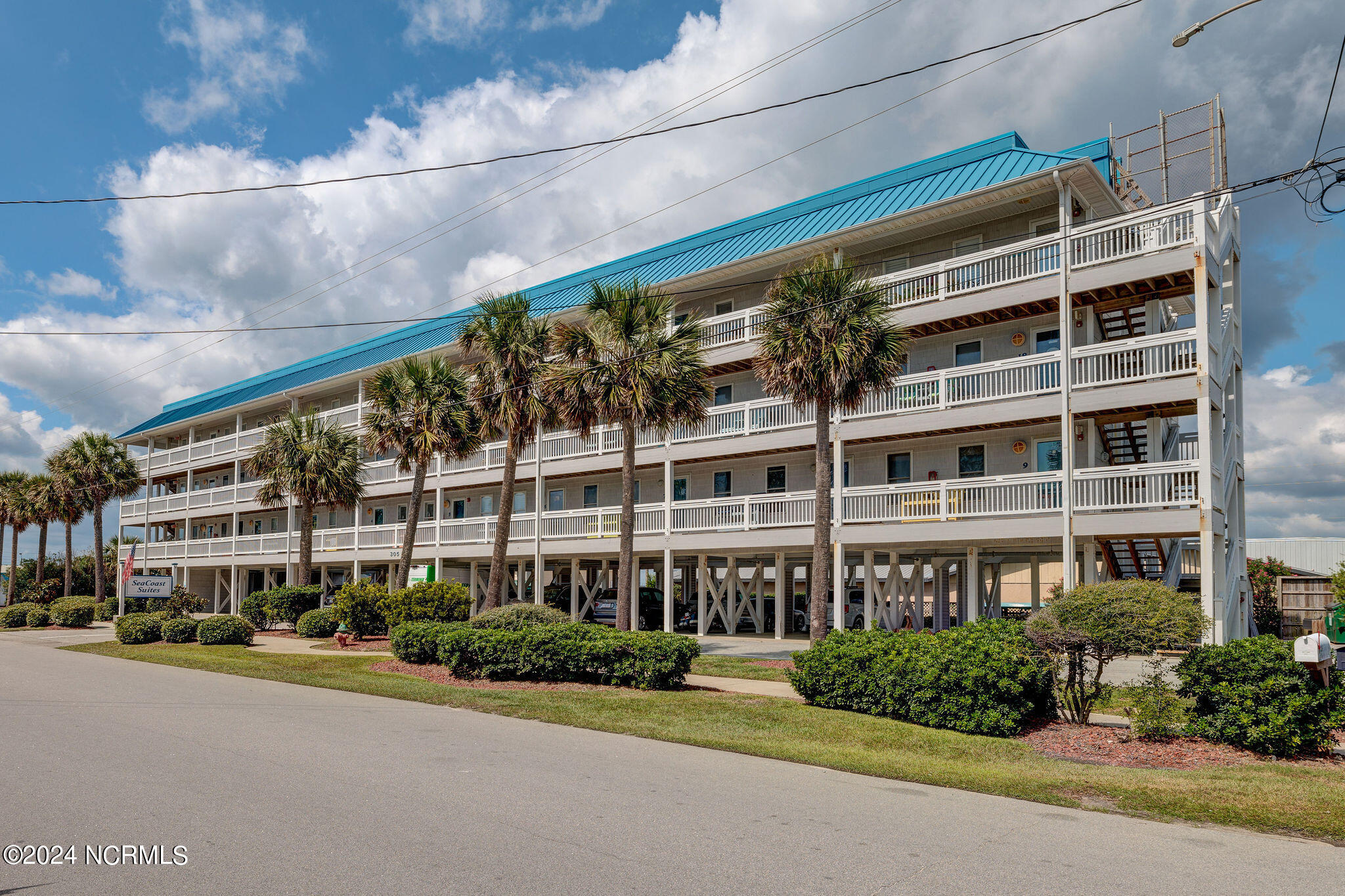 305 N Topsail Drive, Unit 16