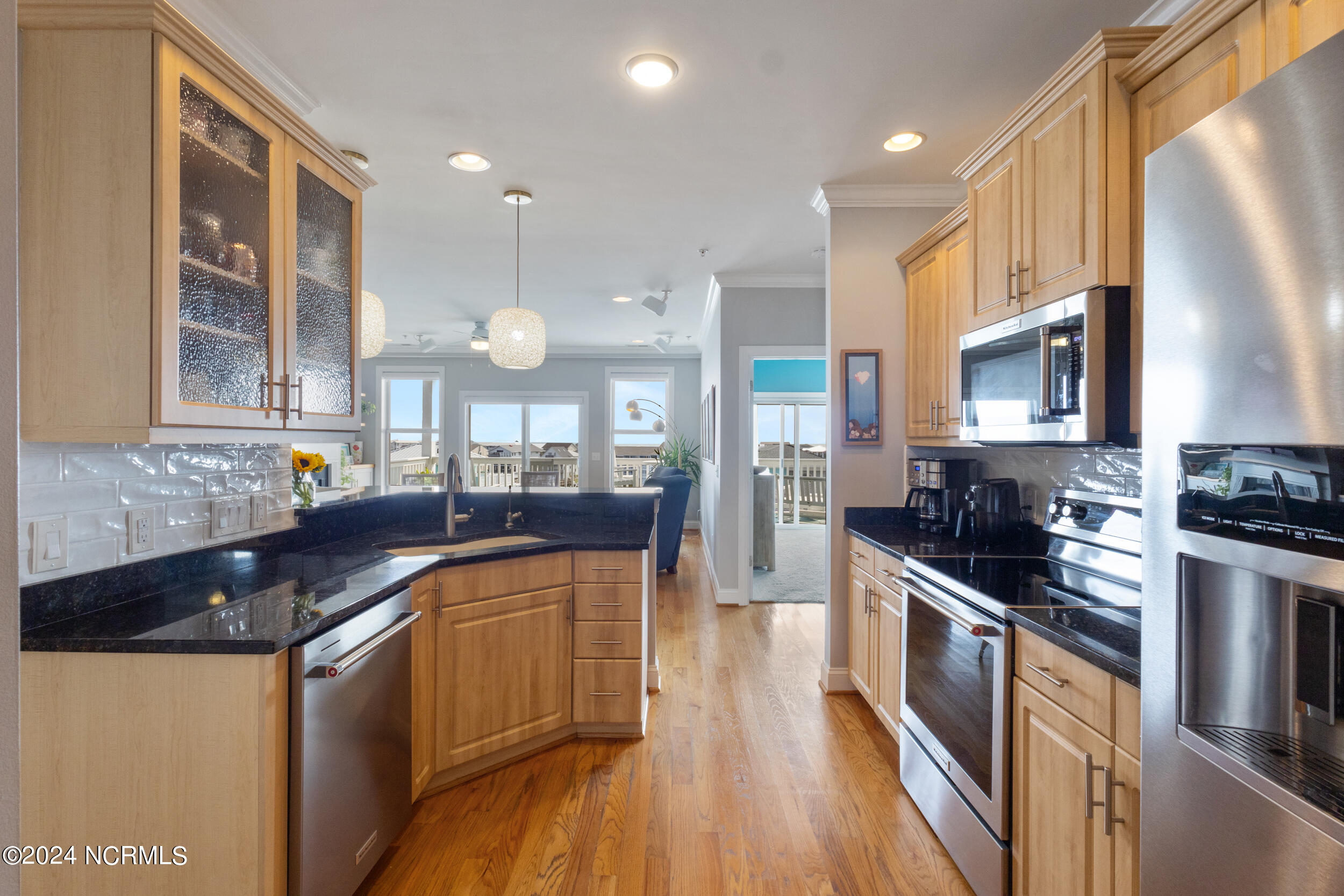 712 Saint Joseph Street, 402