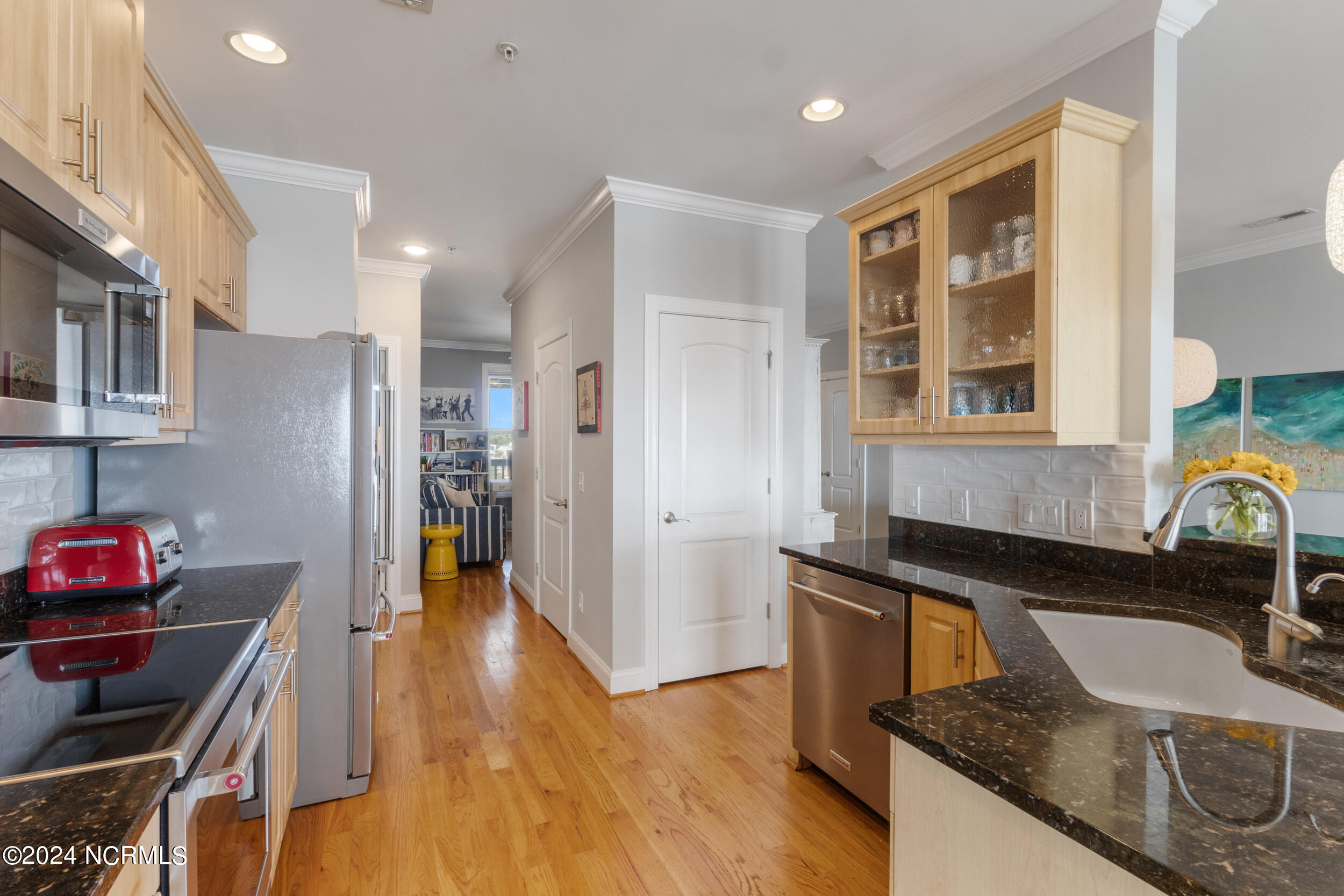 712 Saint Joseph Street, 402