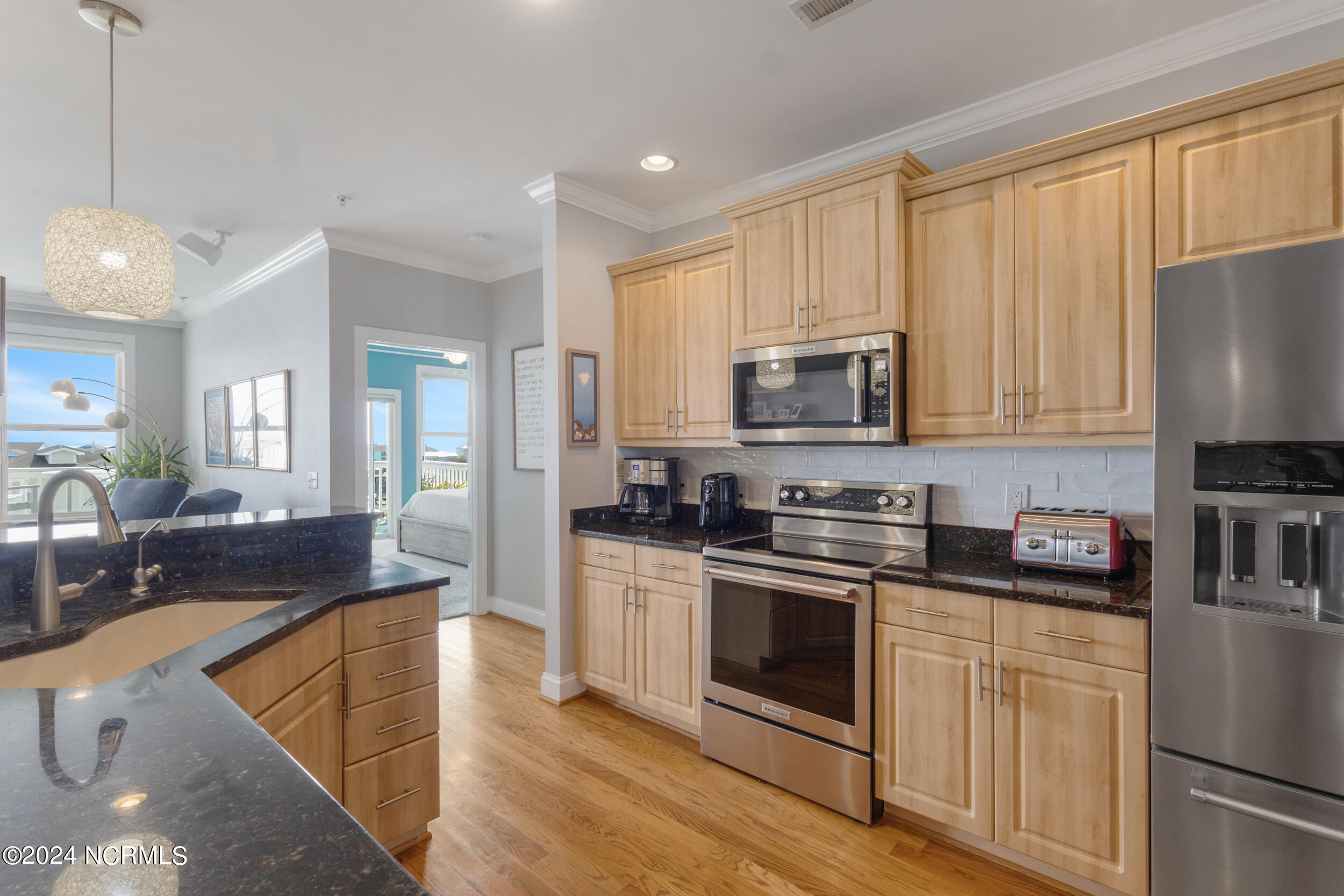 712 Saint Joseph Street, 402