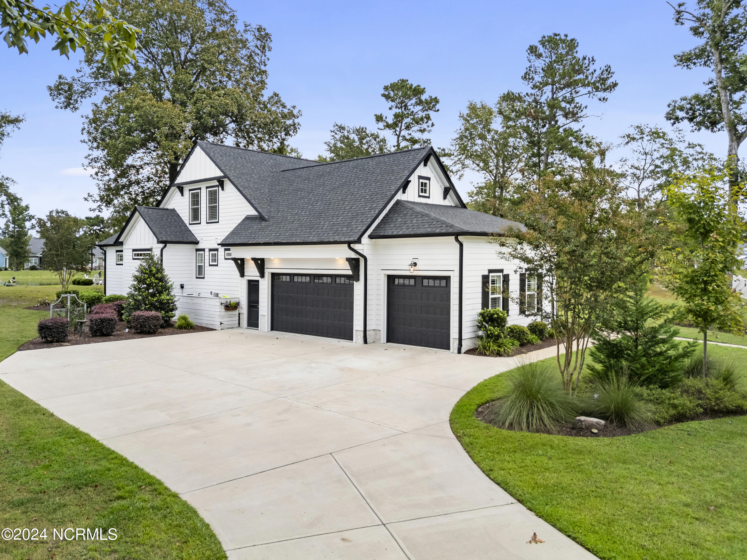 3496 Belle Meade Way NE