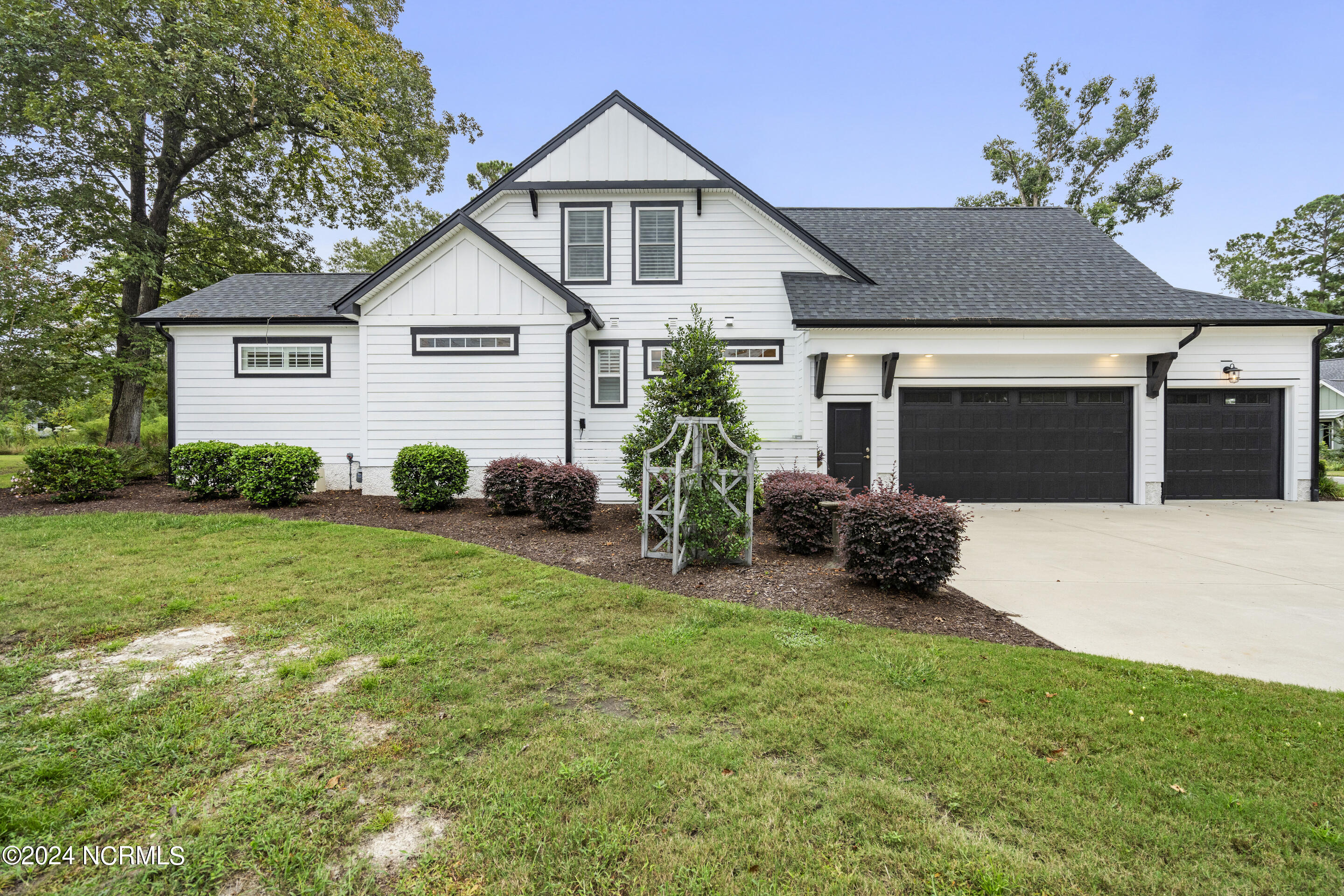 3496 Belle Meade Way NE