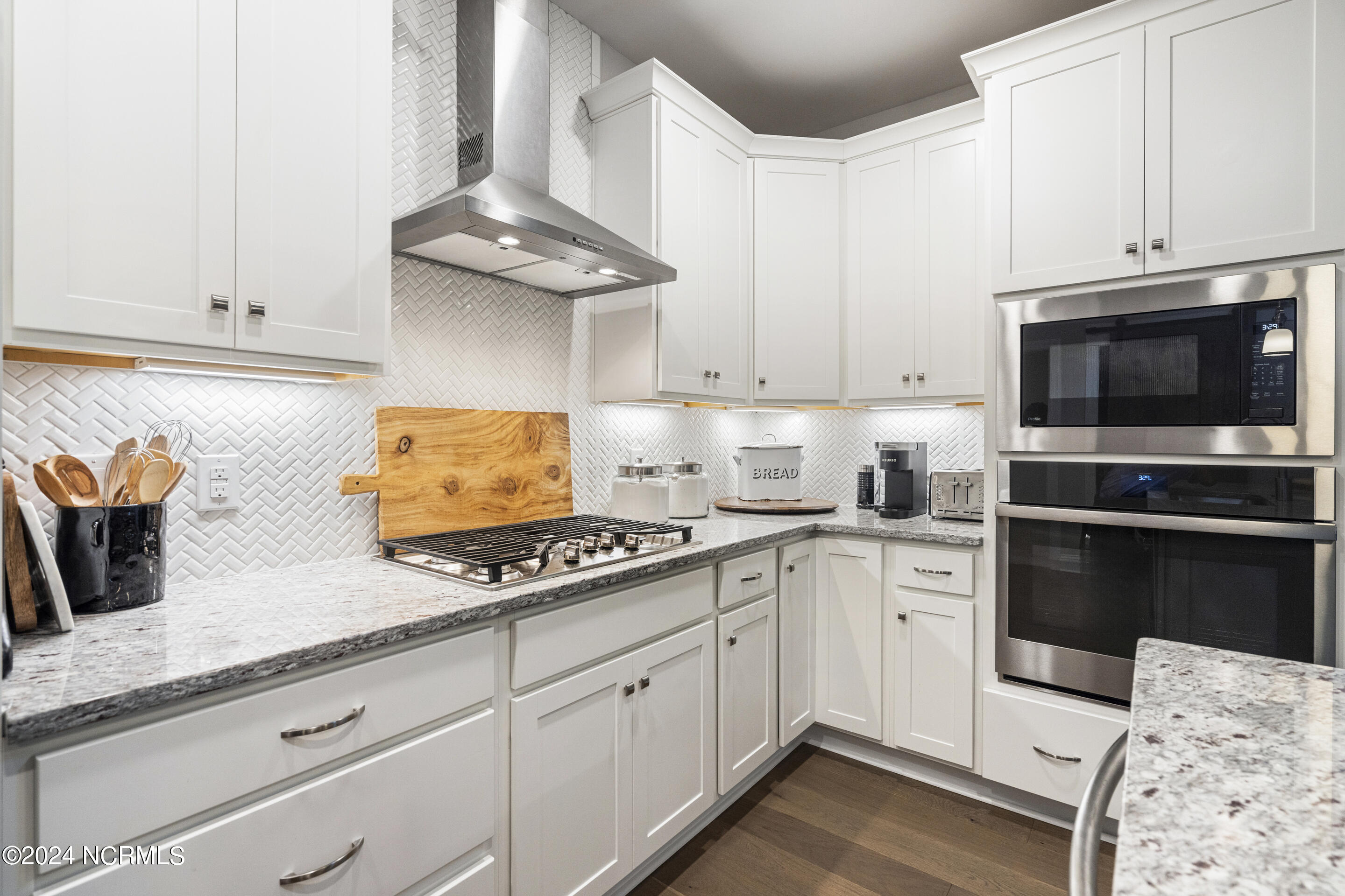 3496 Belle Meade Way NE