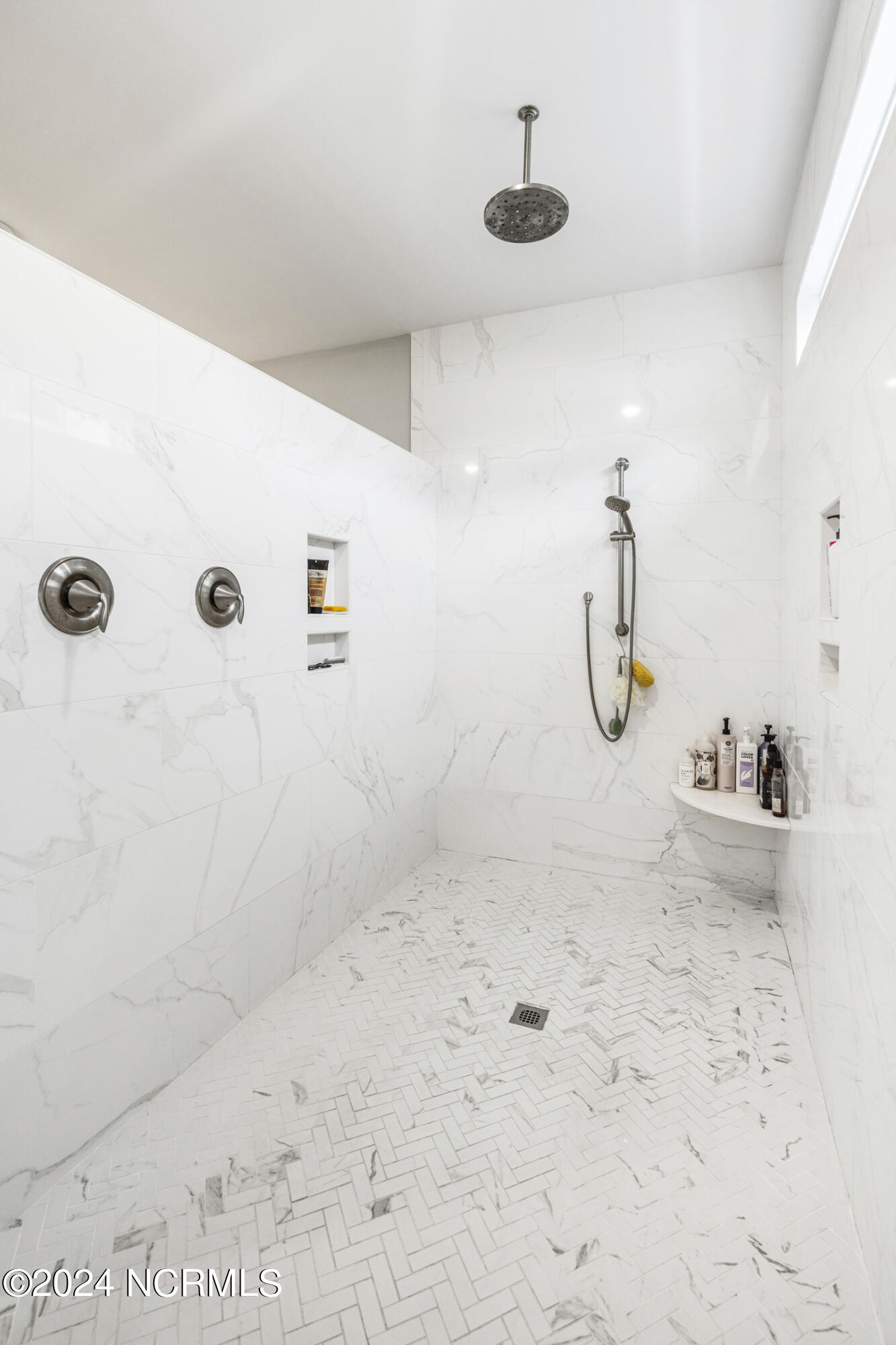 3496 Belle Meade Way NE