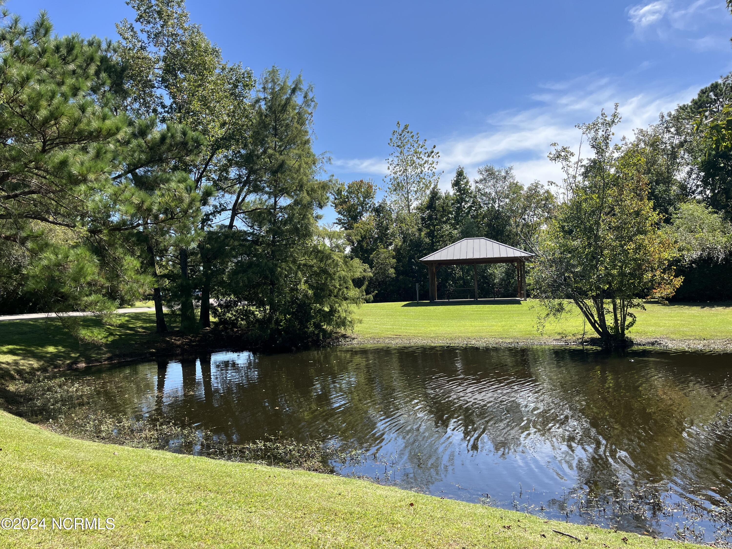 1504 Stones Edge Loop