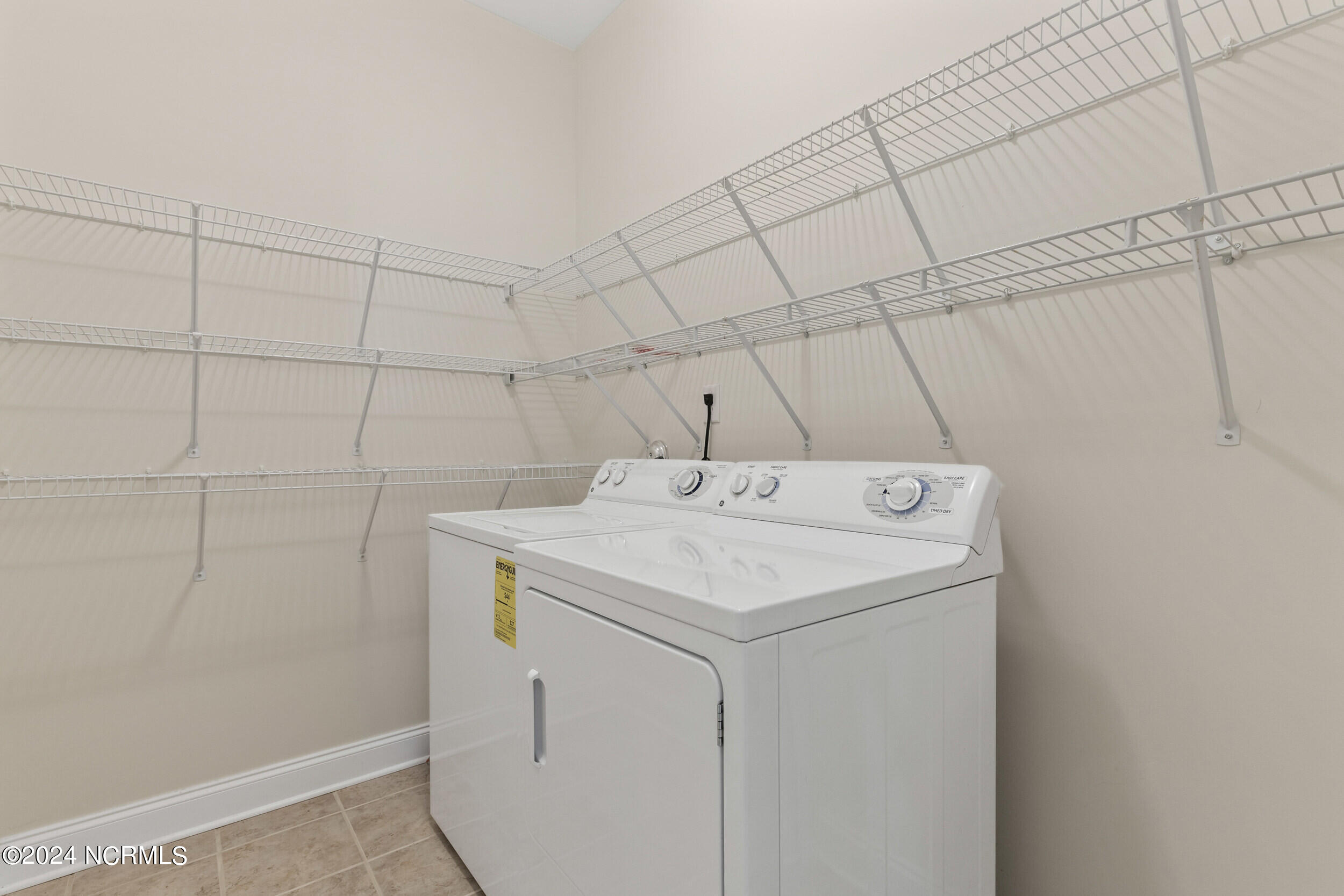 1504 Stones Edge Loop