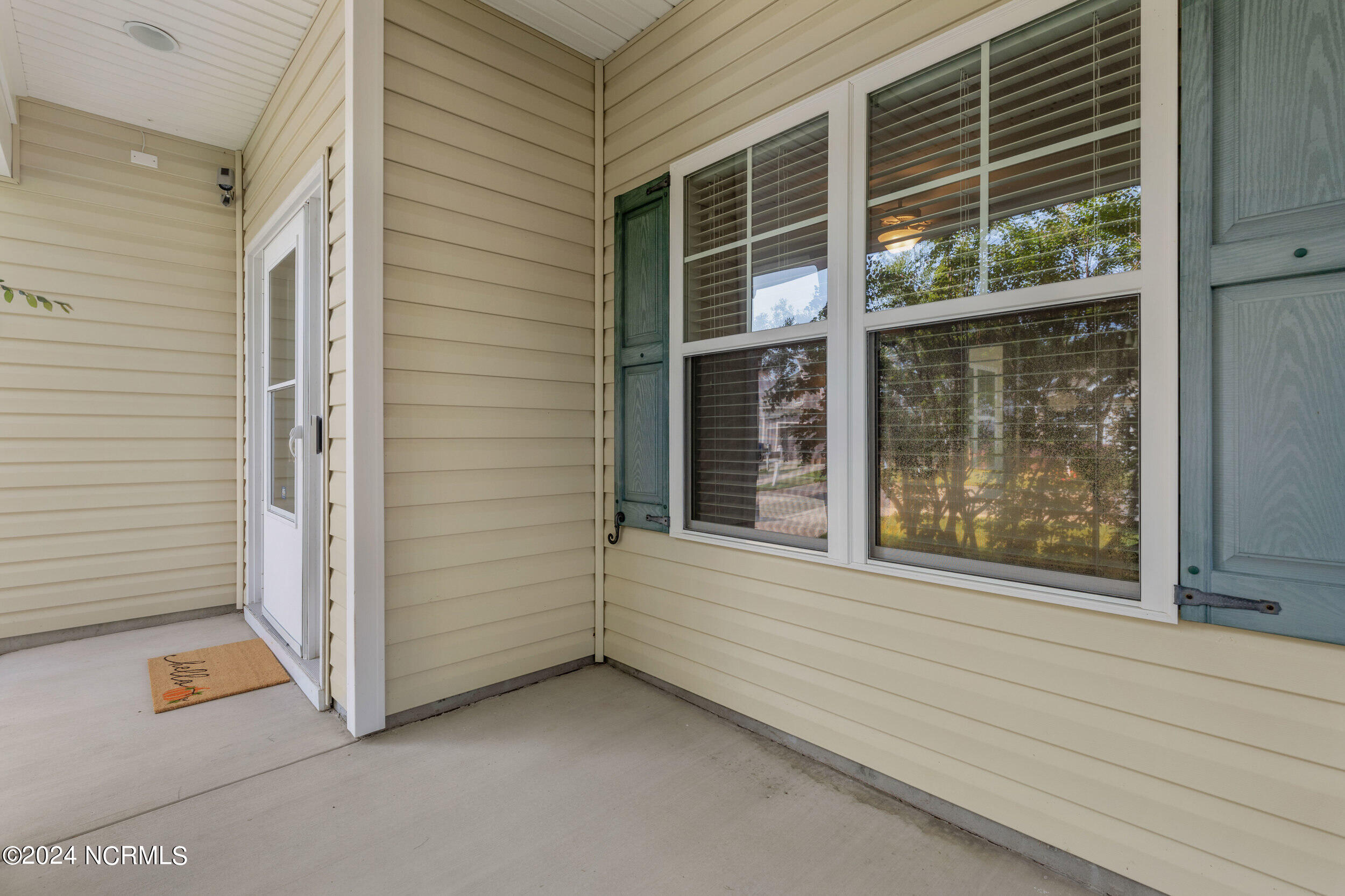 1504 Stones Edge Loop