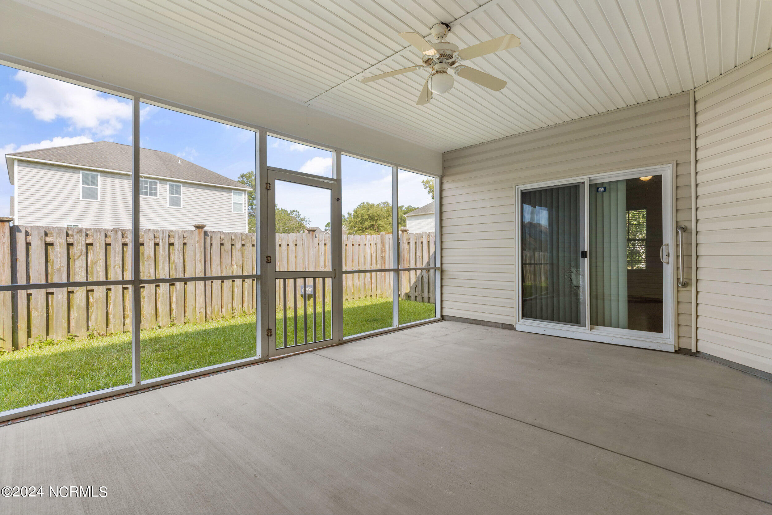 1504 Stones Edge Loop