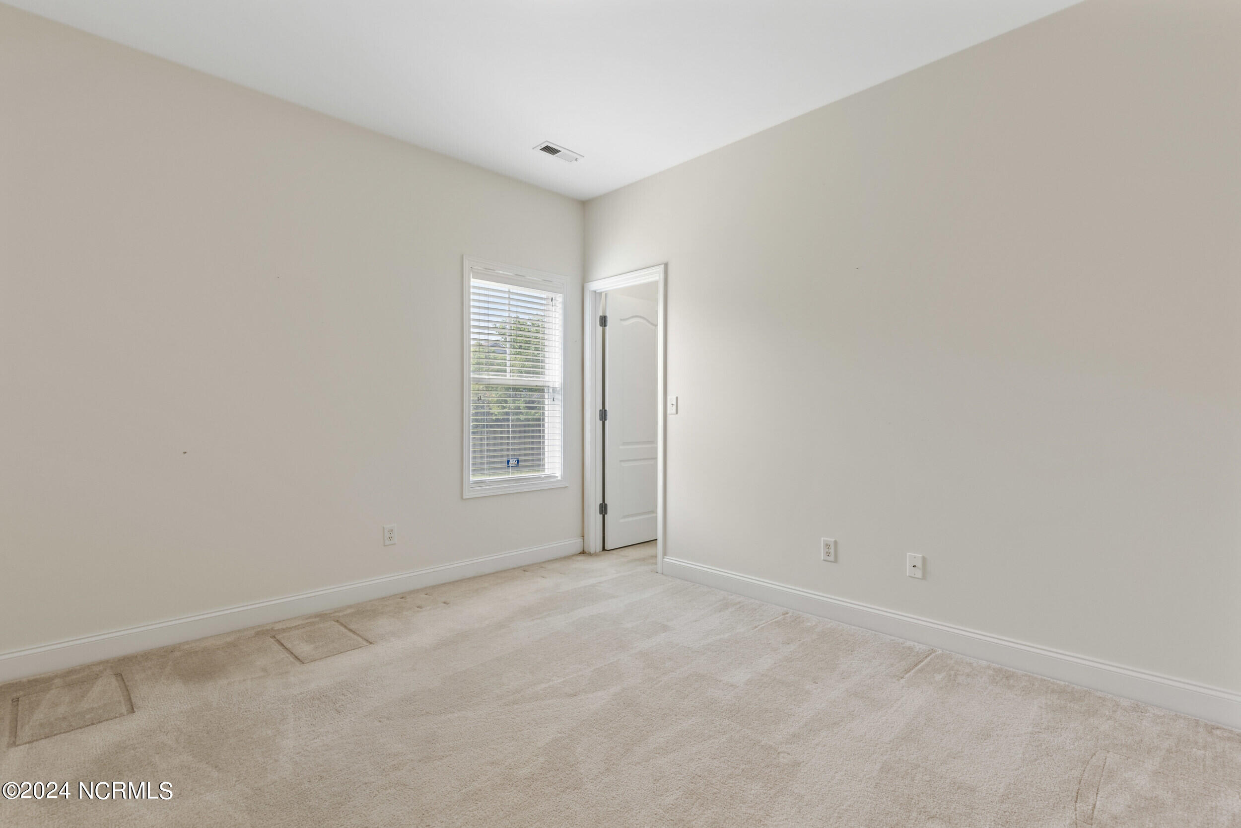 1504 Stones Edge Loop