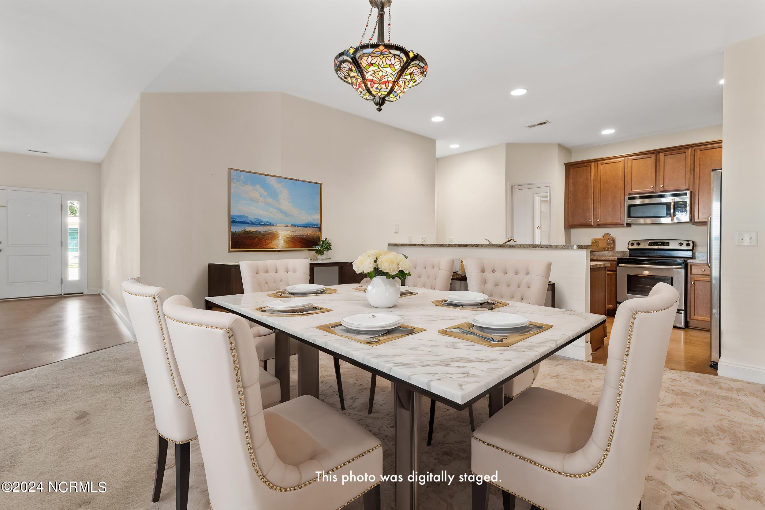 1504 Stones Edge Loop