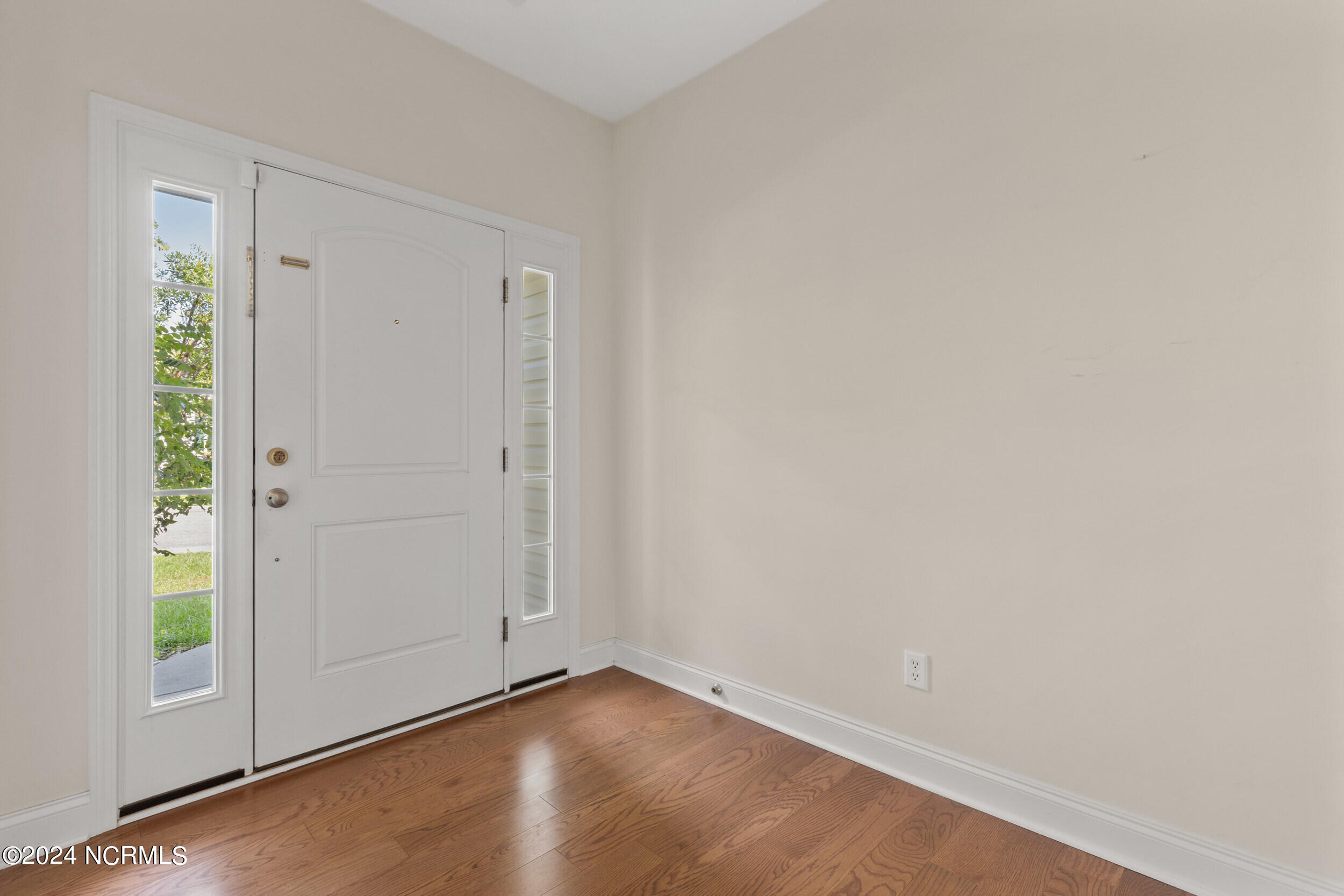 1504 Stones Edge Loop