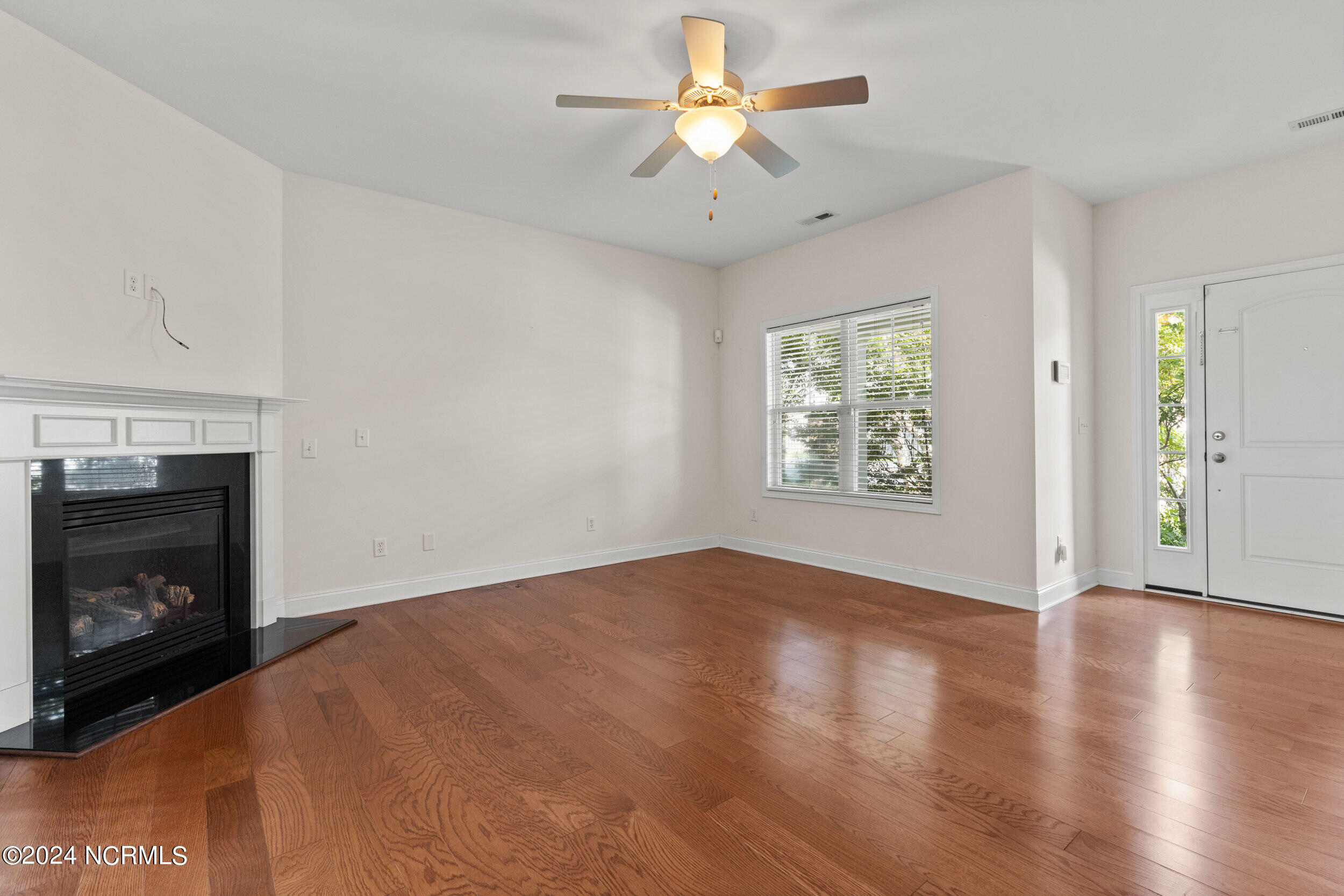 1504 Stones Edge Loop