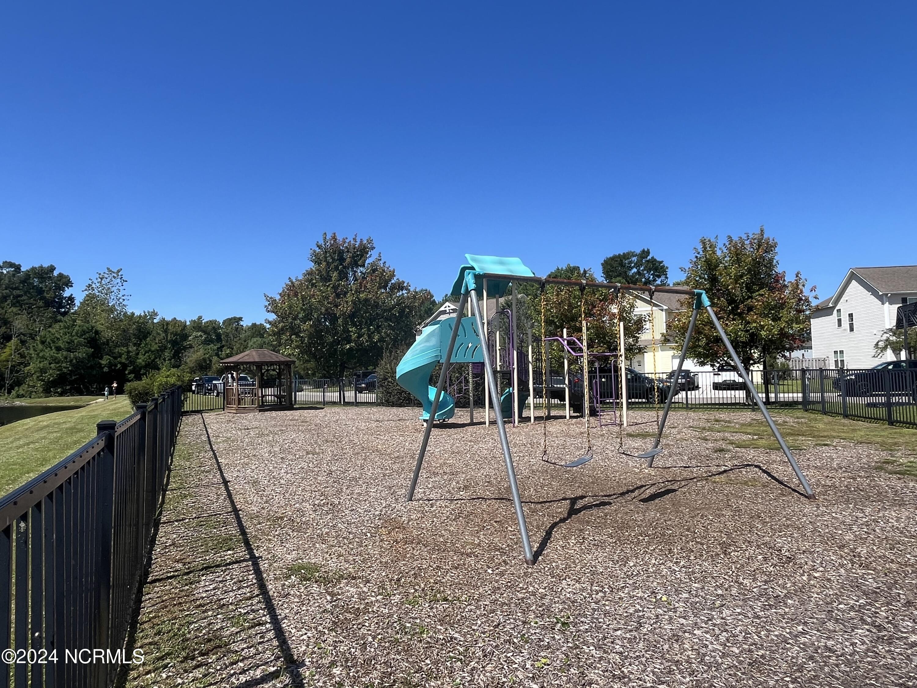 1504 Stones Edge Loop