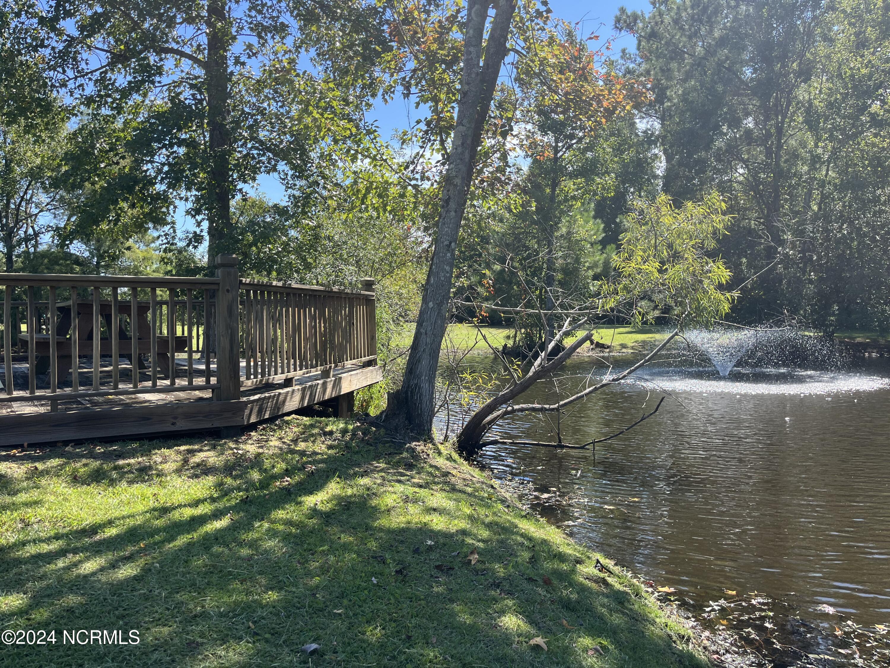 1504 Stones Edge Loop