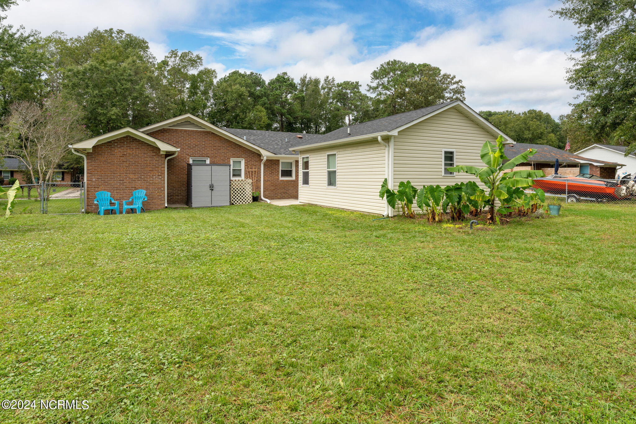 127 Meadowood Drive