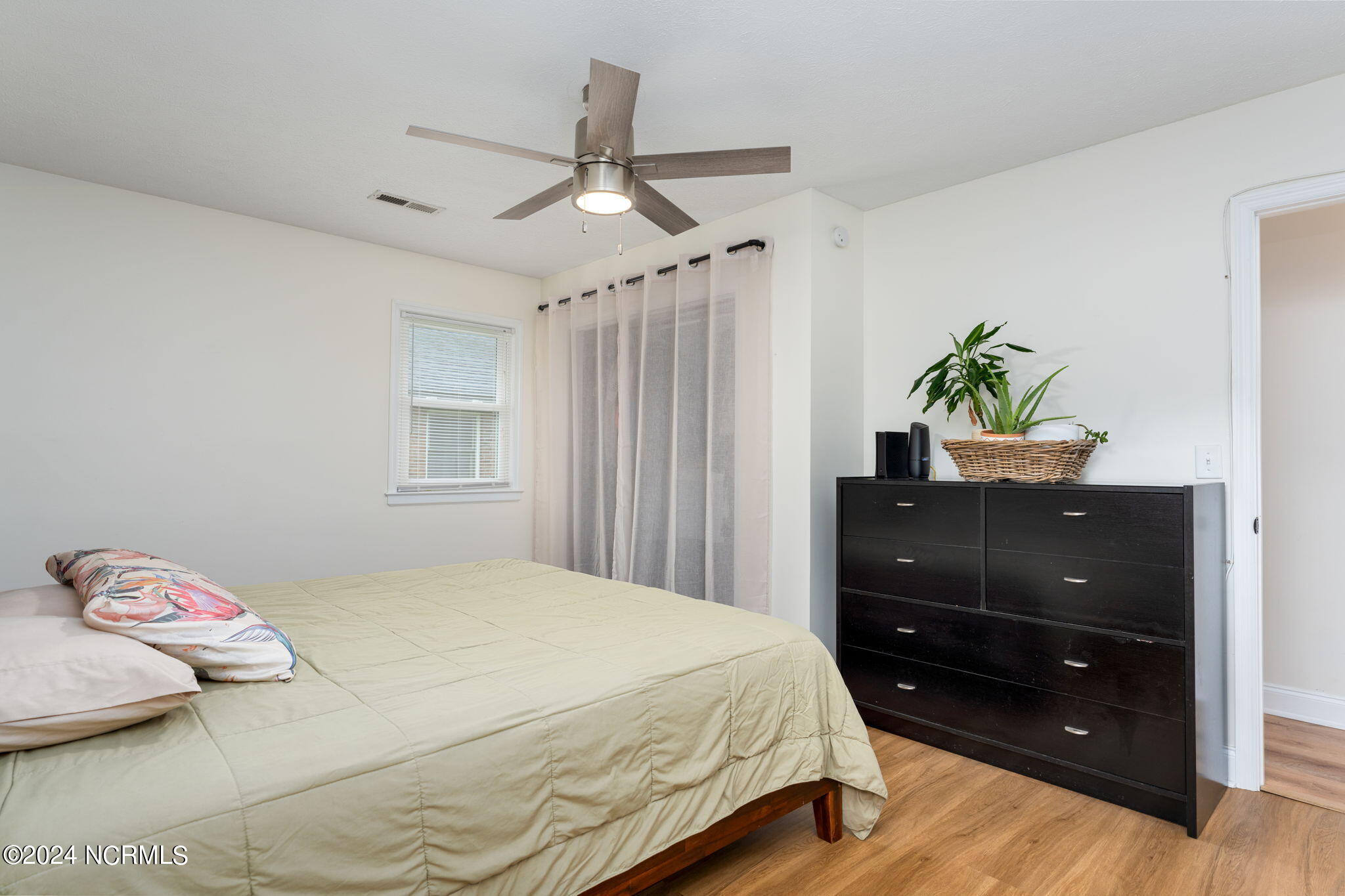 127 Meadowood Drive