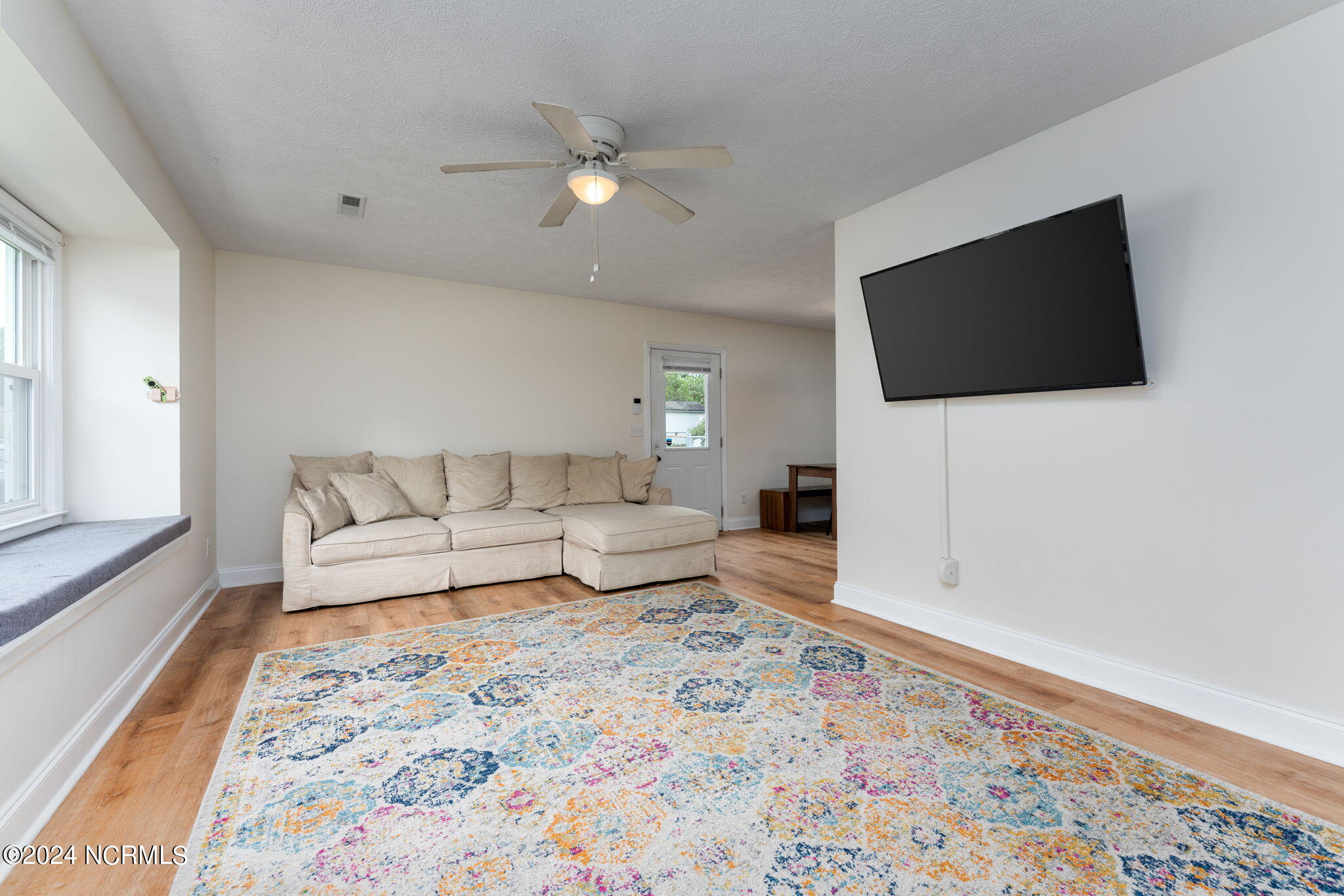 127 Meadowood Drive