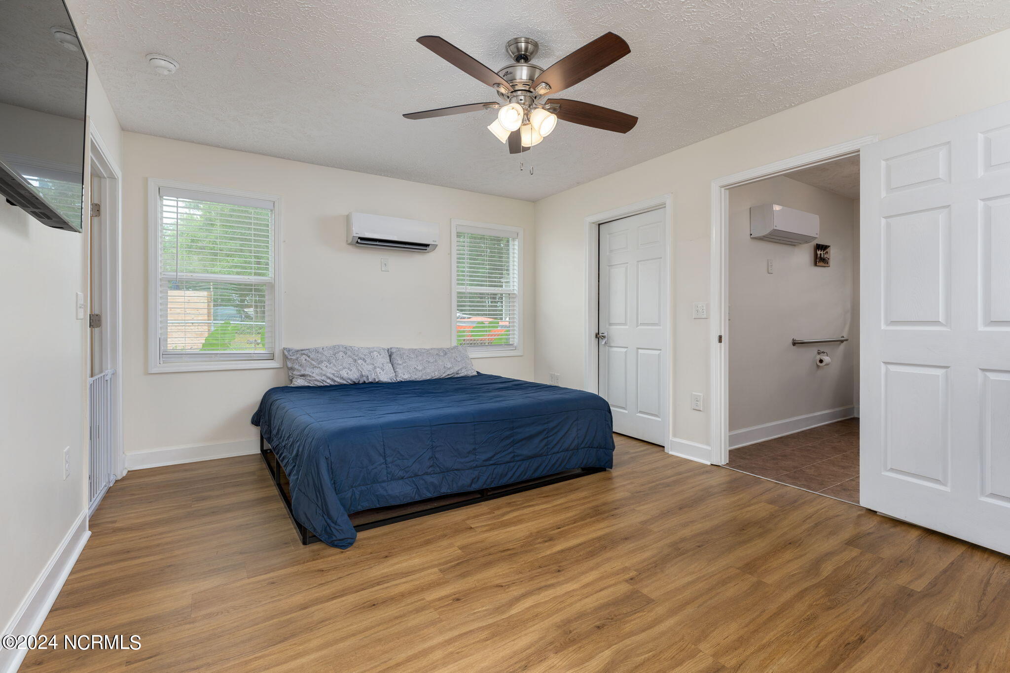 127 Meadowood Drive