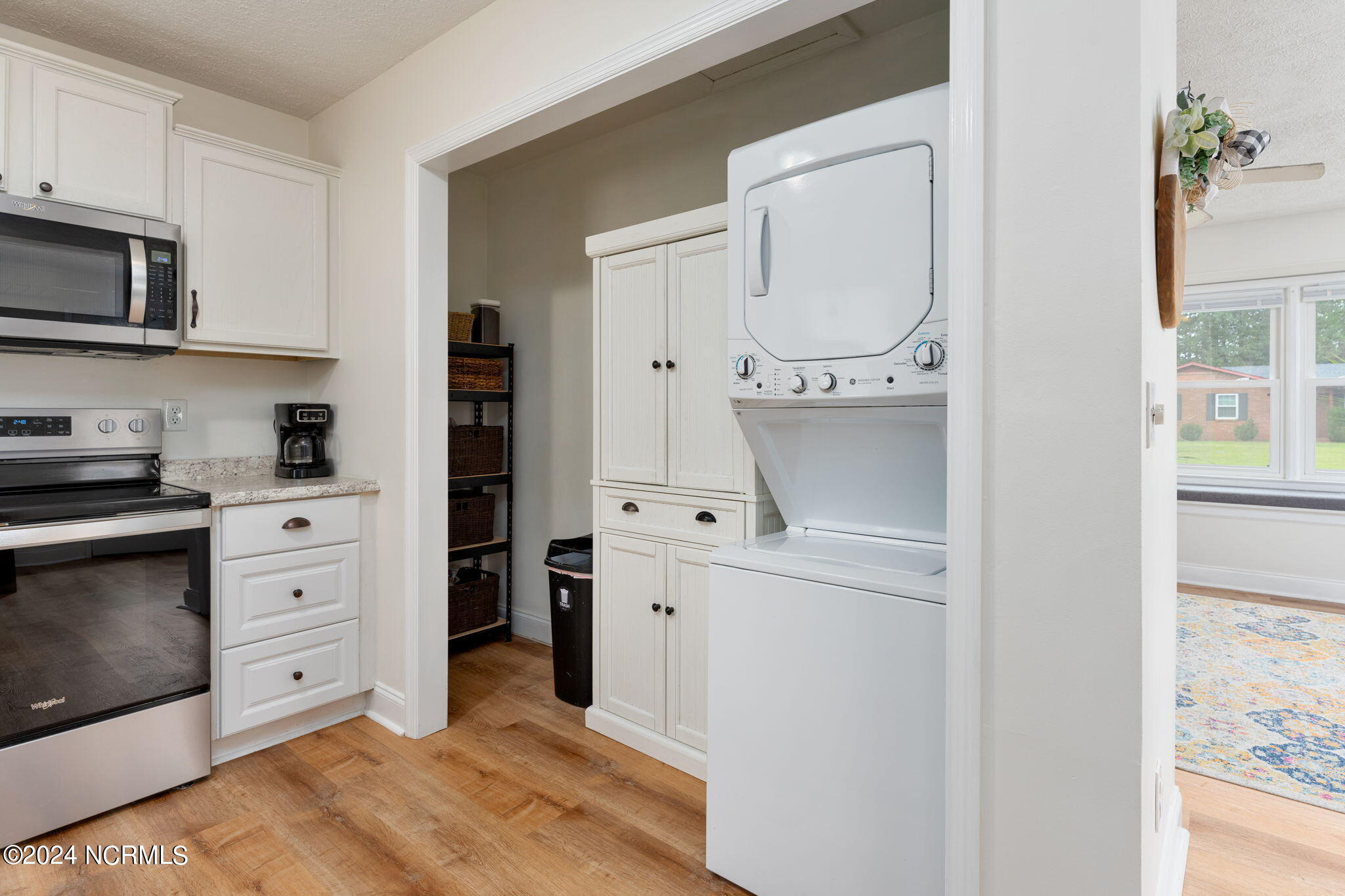 127 Meadowood Drive