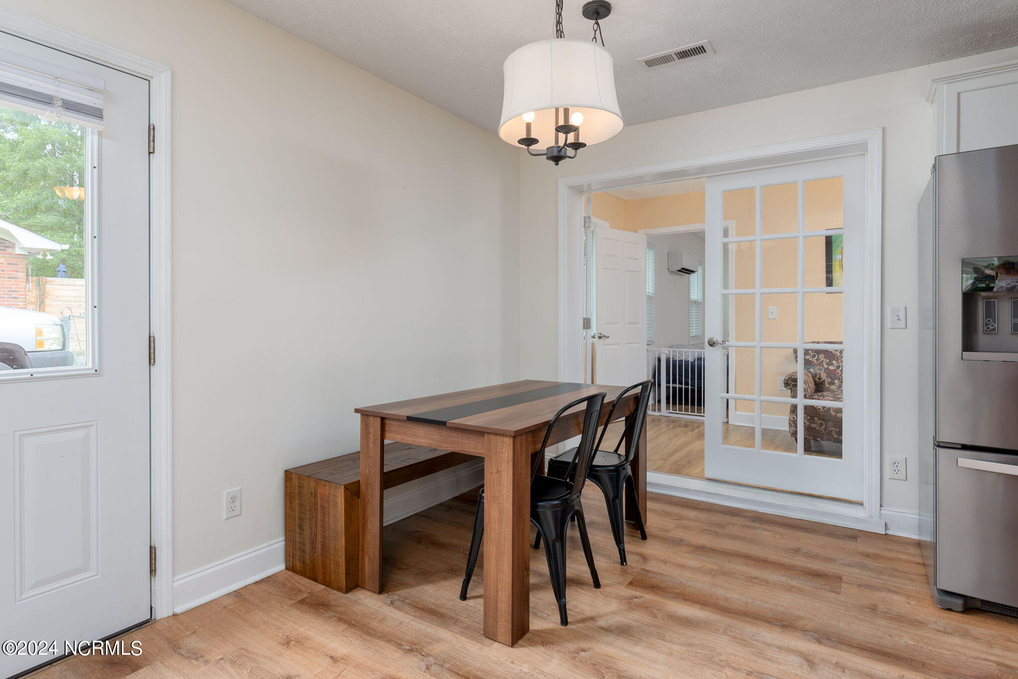 127 Meadowood Drive