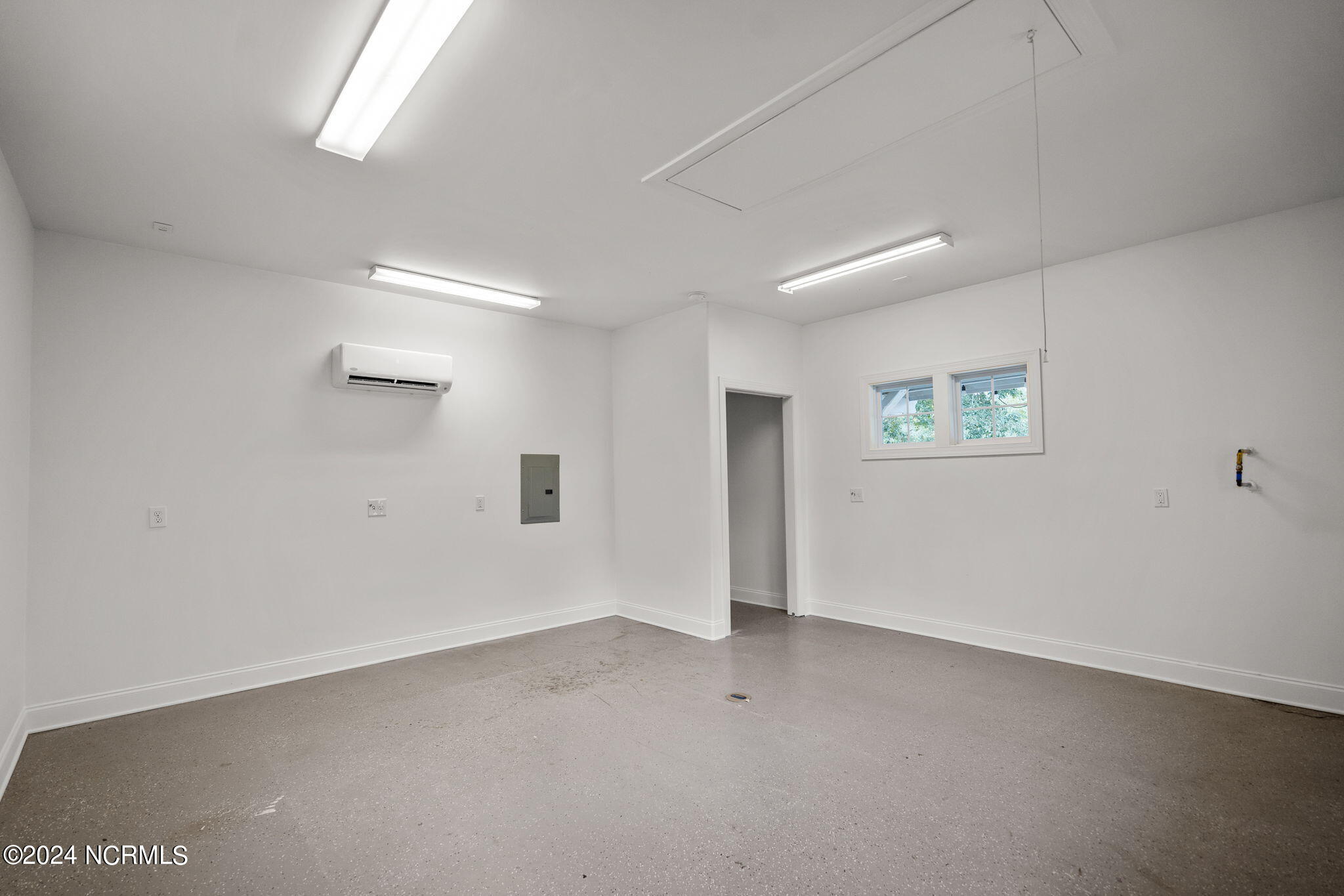 5317 Leisure Circle