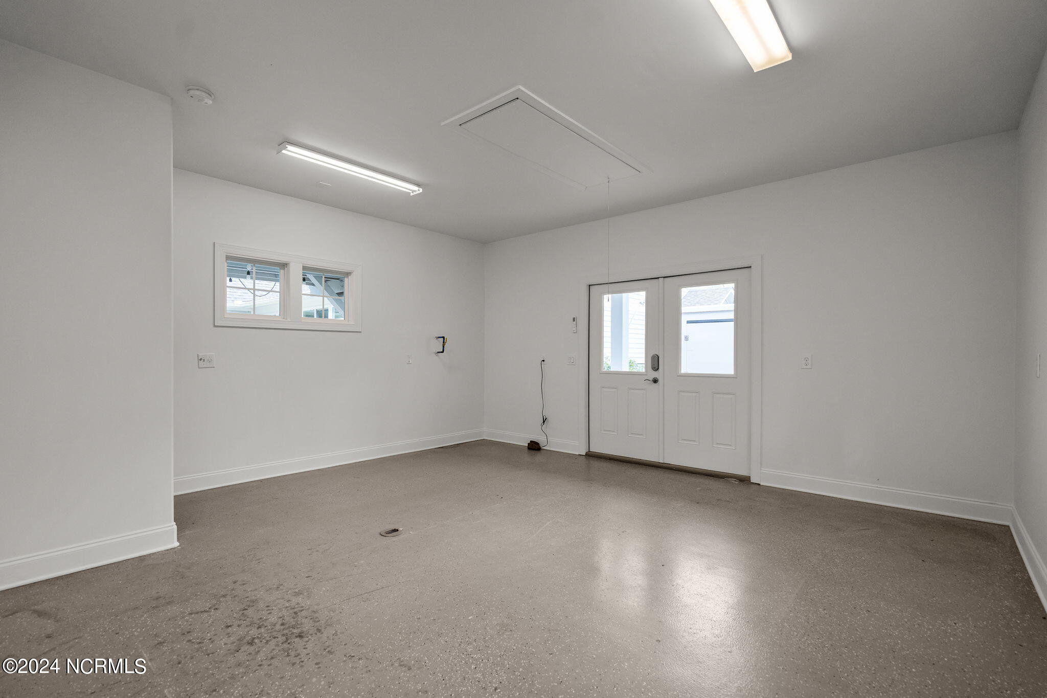5317 Leisure Circle