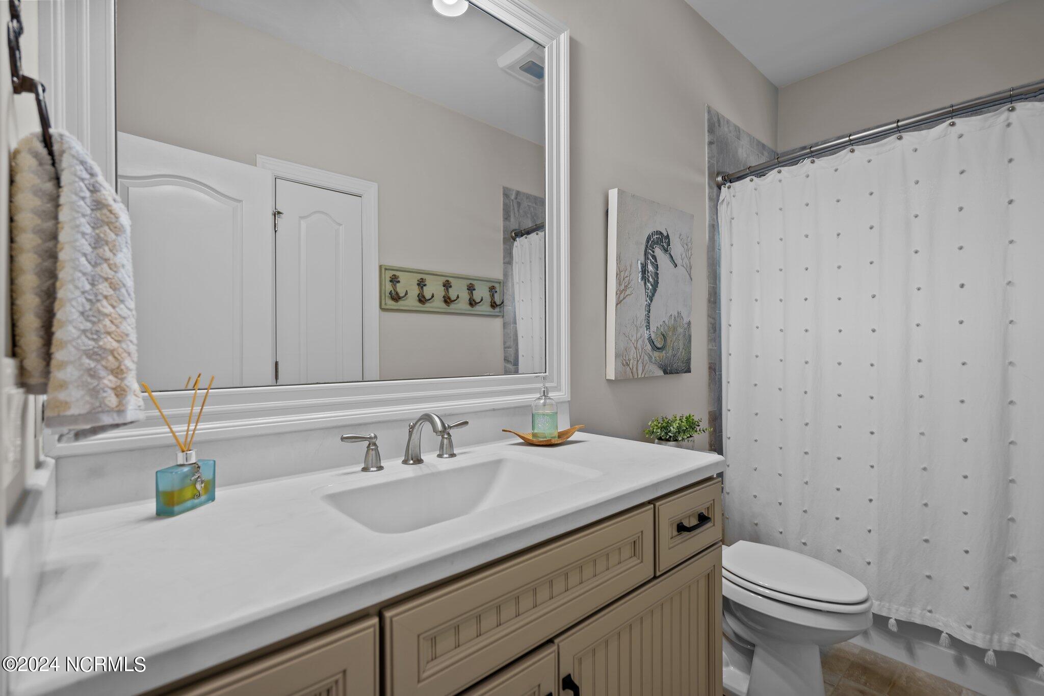 5317 Leisure Circle