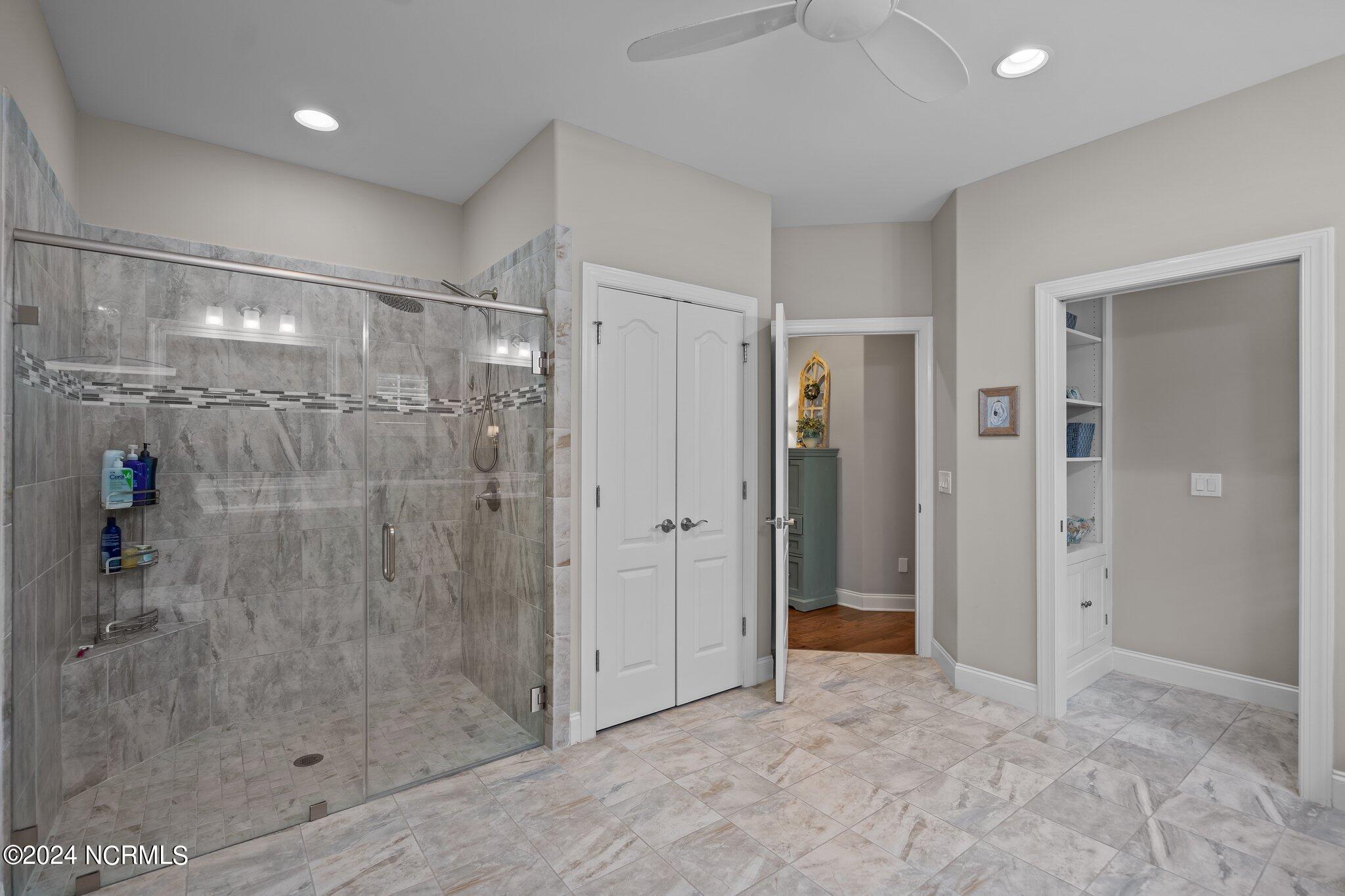 5317 Leisure Circle
