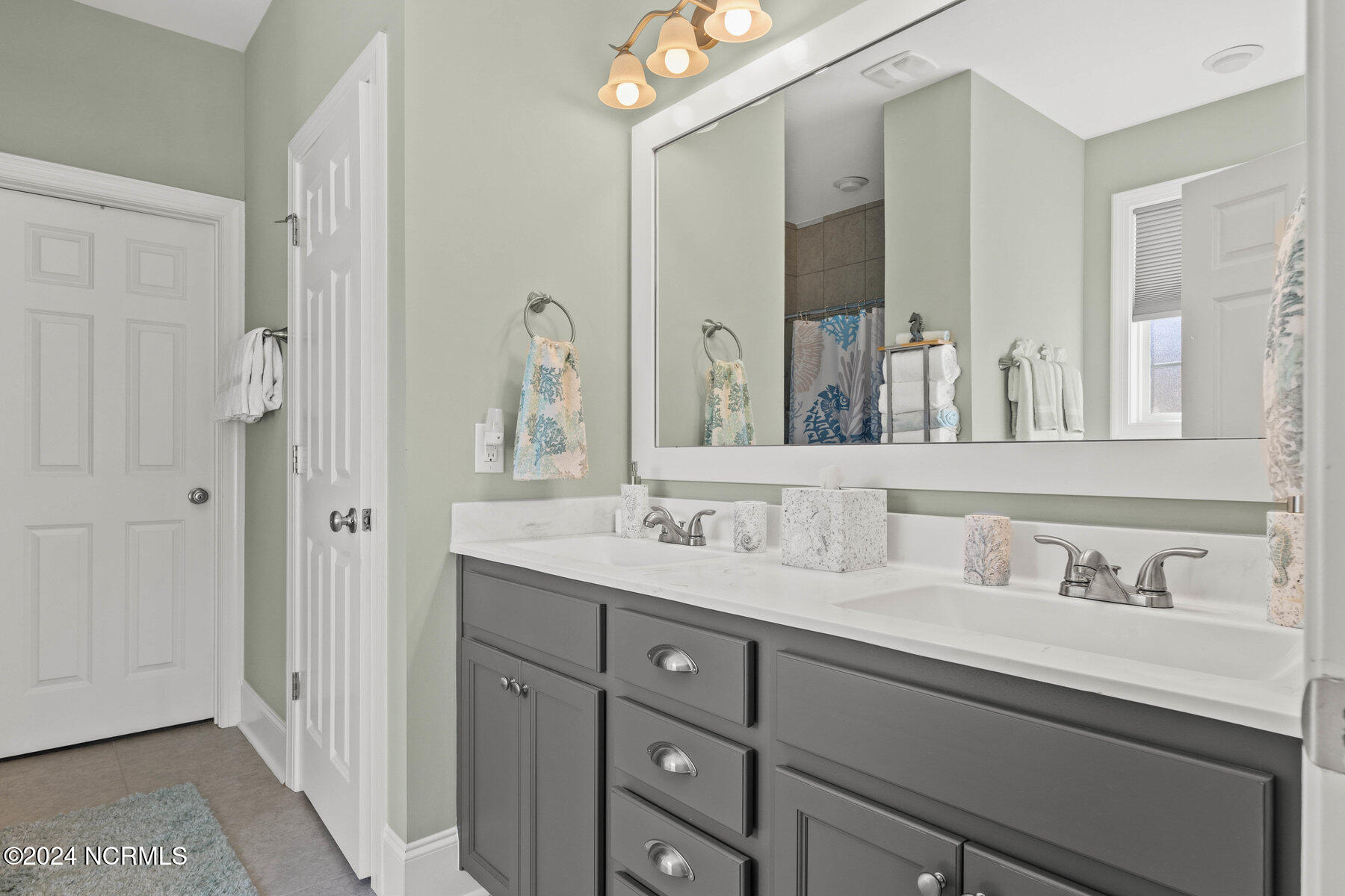 6756 Campbells Ridge Drive SE