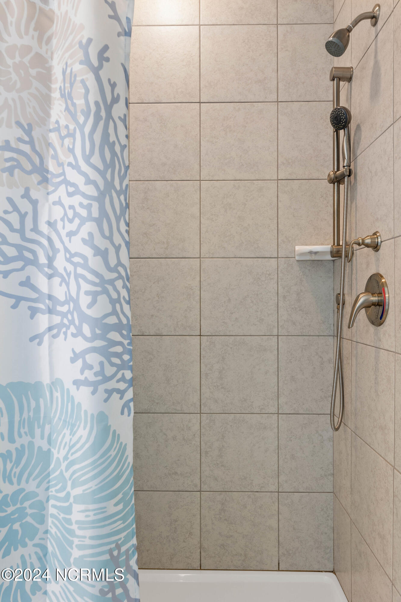 6756 Campbells Ridge Drive SE