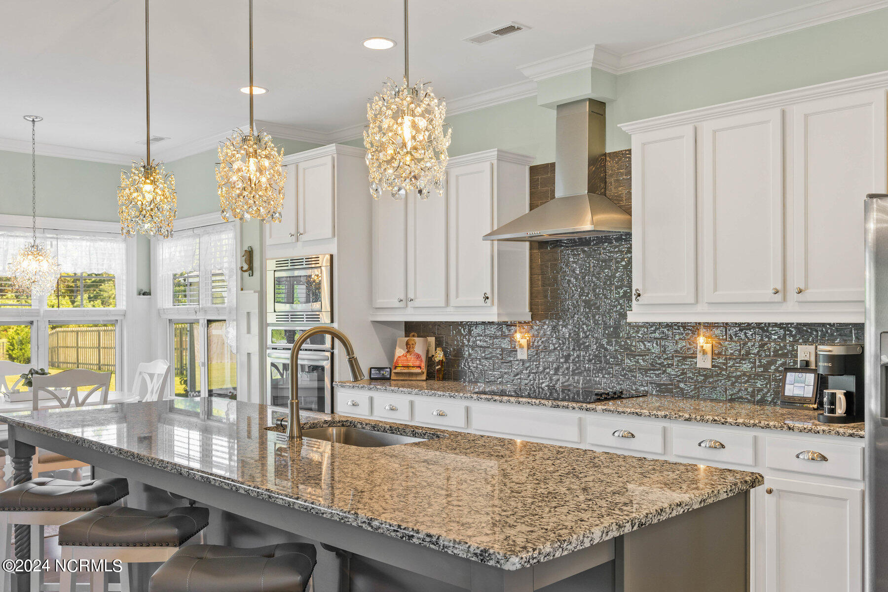 6756 Campbells Ridge Drive SE