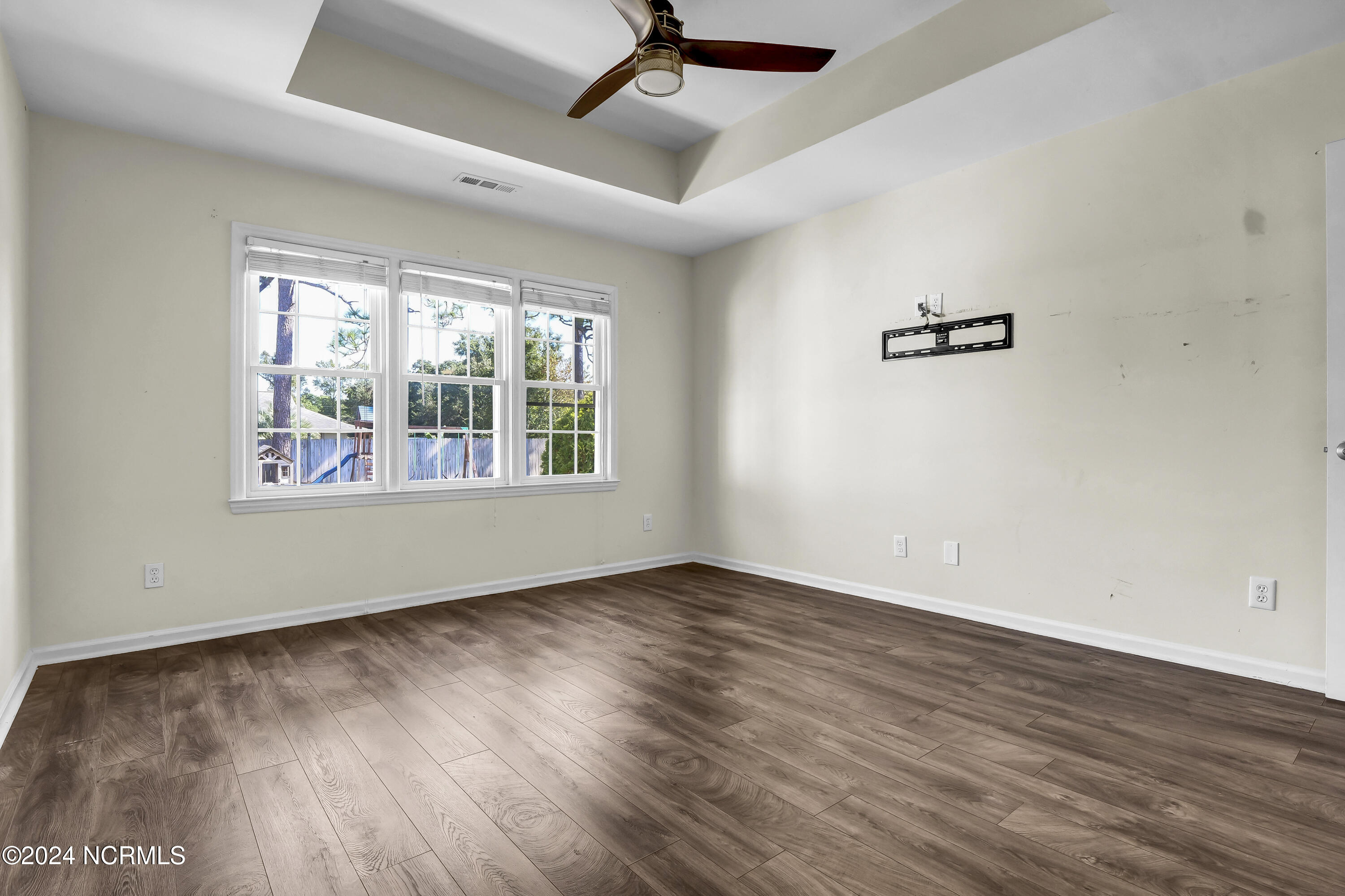 212 Gun Raven Lane
