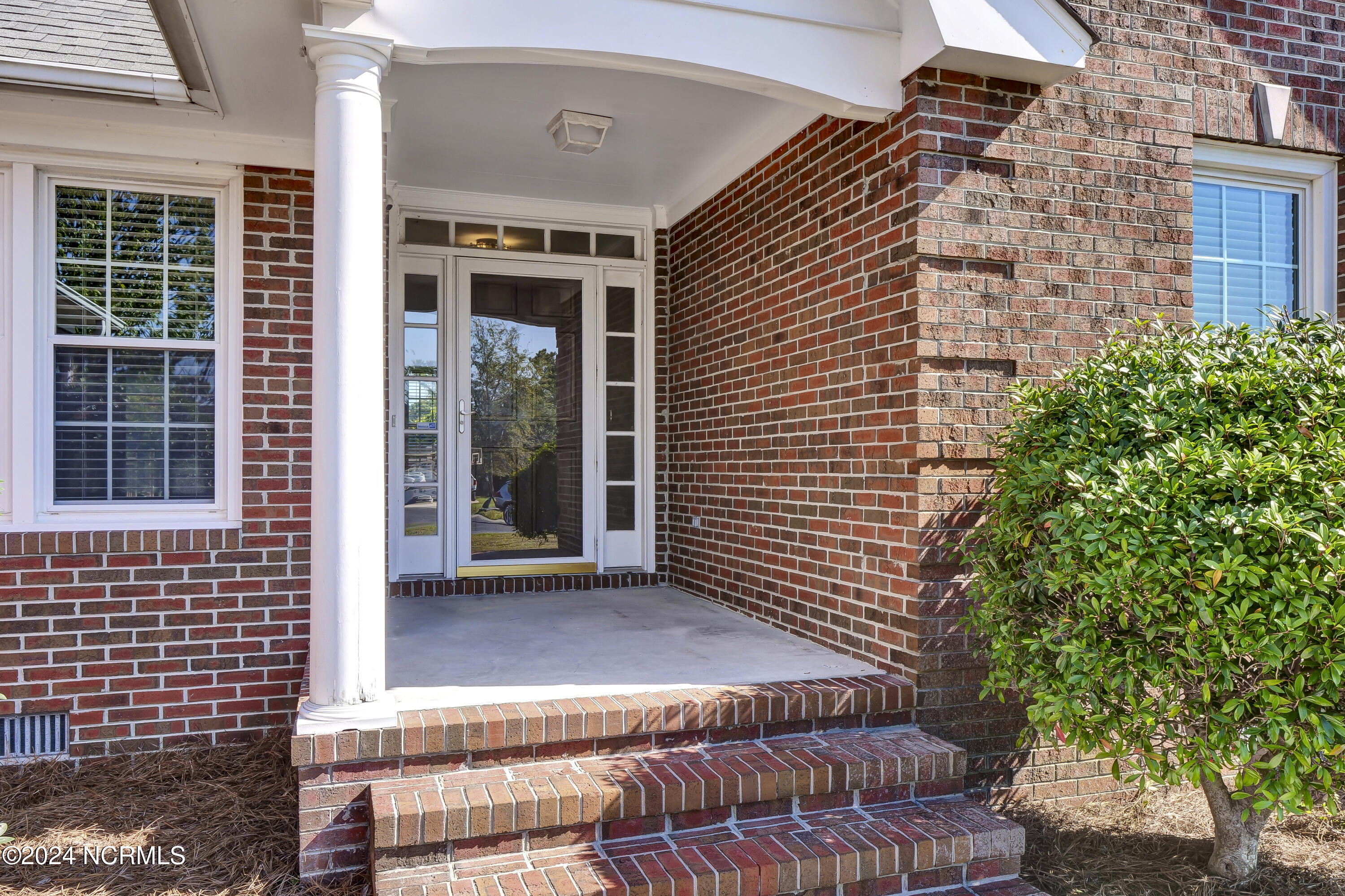 212 Gun Raven Lane