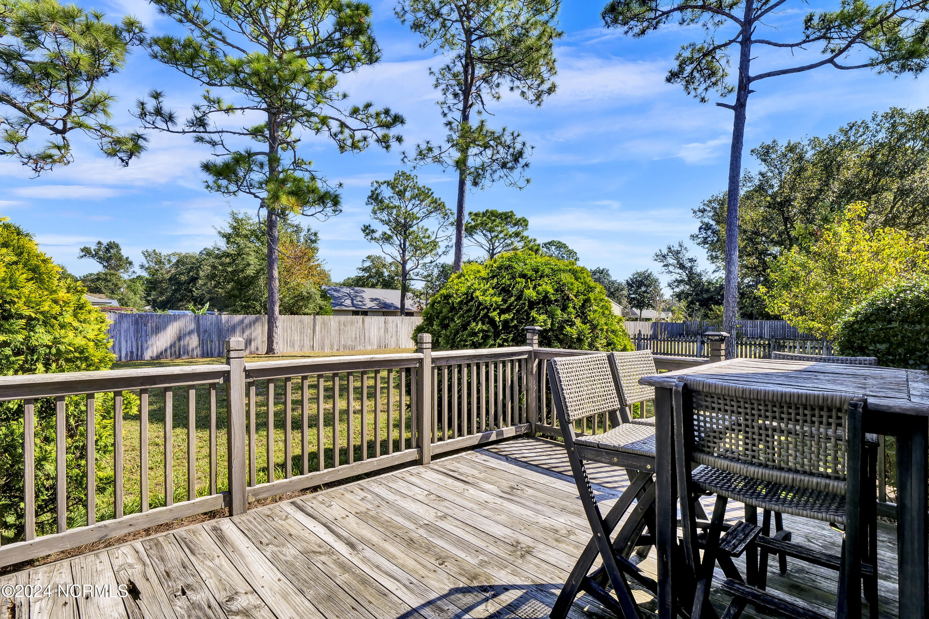 212 Gun Raven Lane