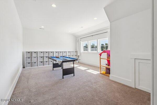 122 W Colonnade Drive